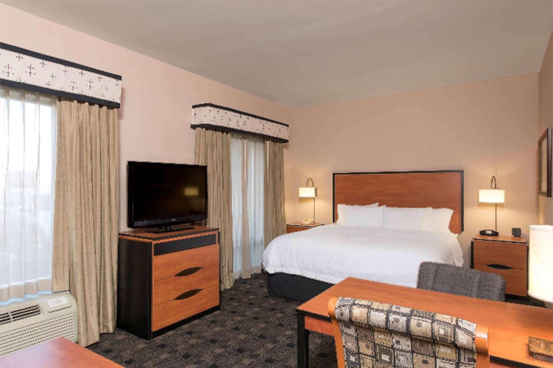 Hampton Inn and Suites Indianapolis-Fishers photo 25