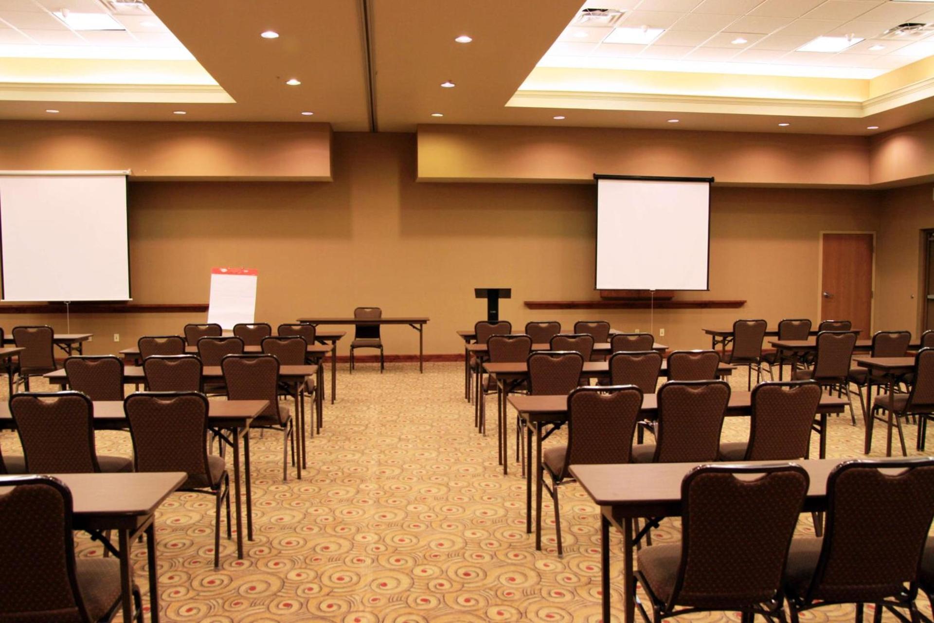 Hampton Inn & Suites Kingman photo 33