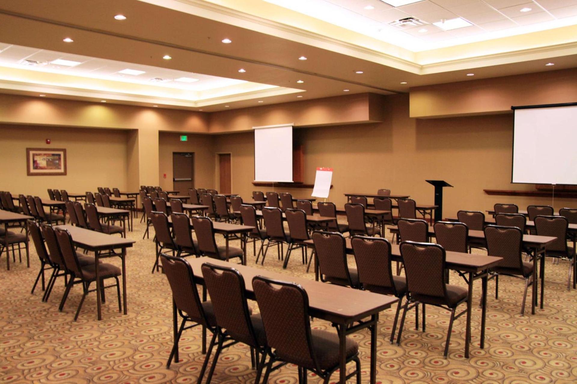 Hampton Inn & Suites Kingman photo 35