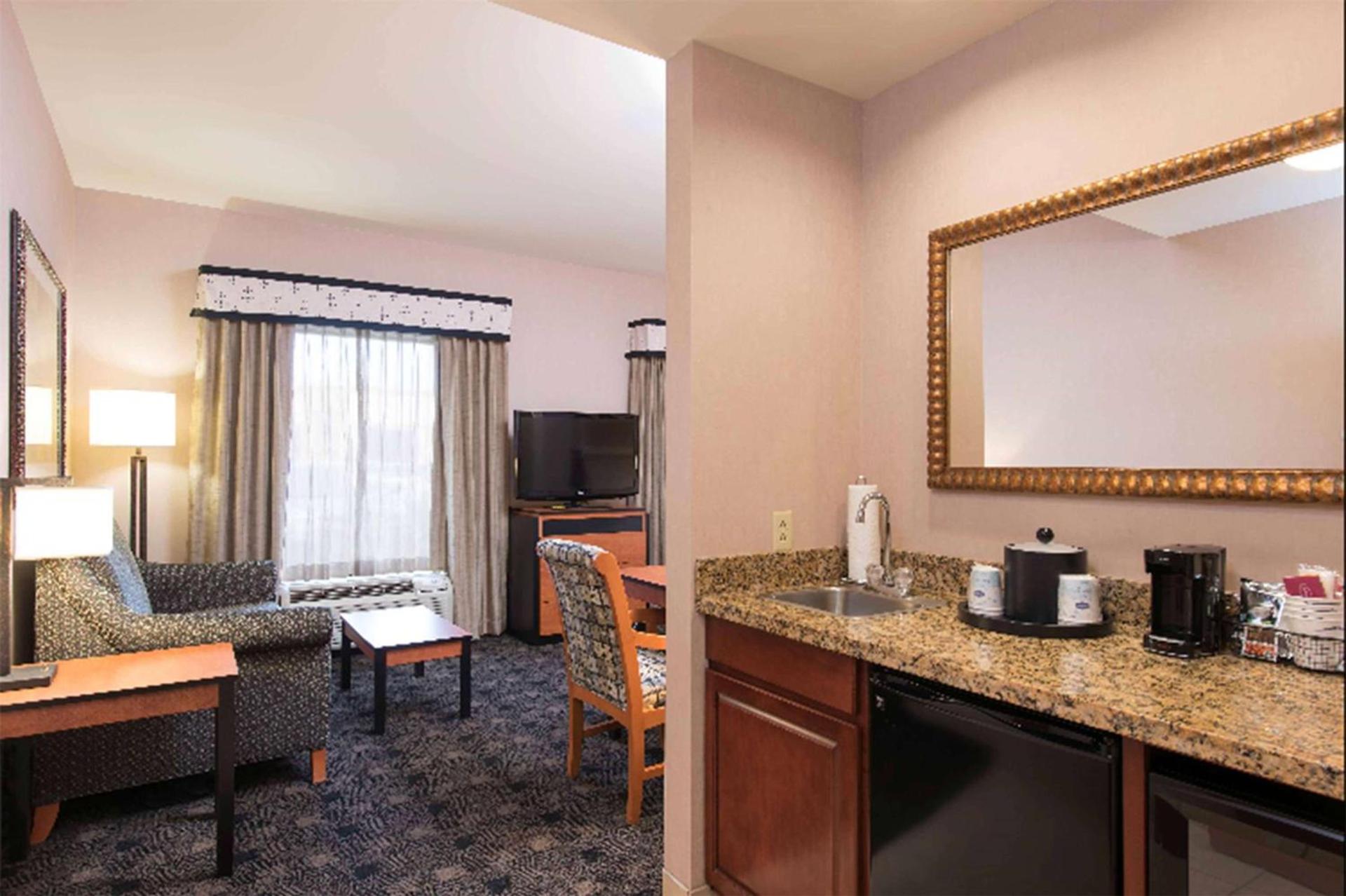 Hampton Inn and Suites Indianapolis-Fishers photo 35
