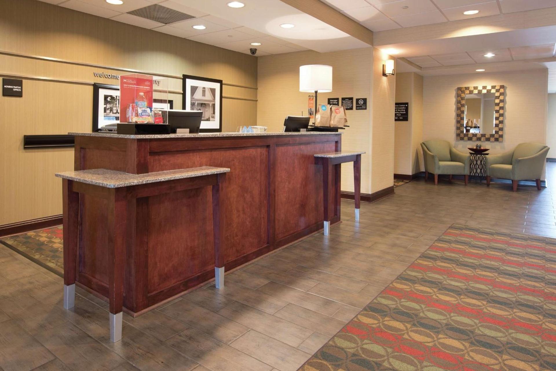 Hampton Inn Yazoo City photo 2