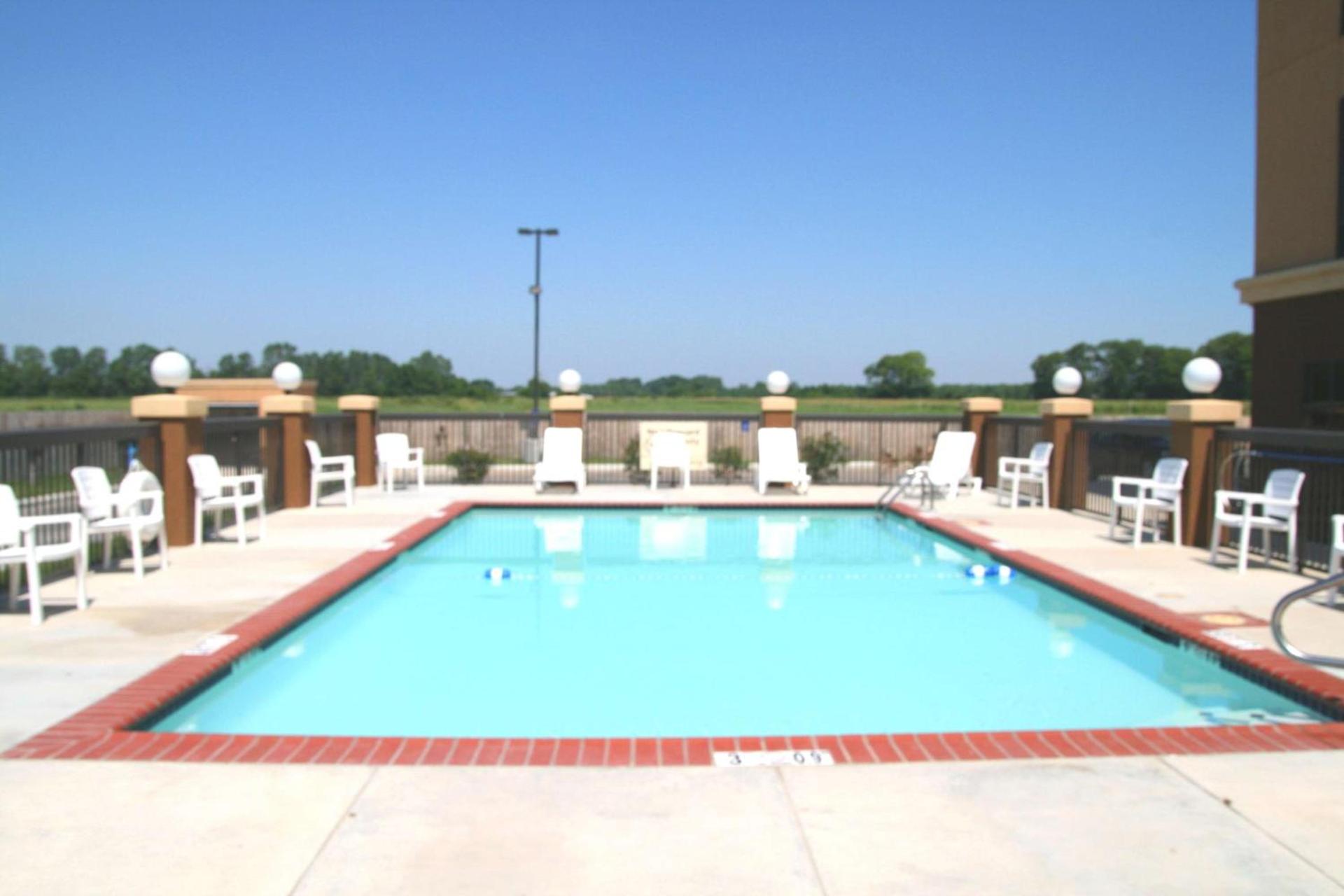 Hampton Inn Yazoo City photo 6