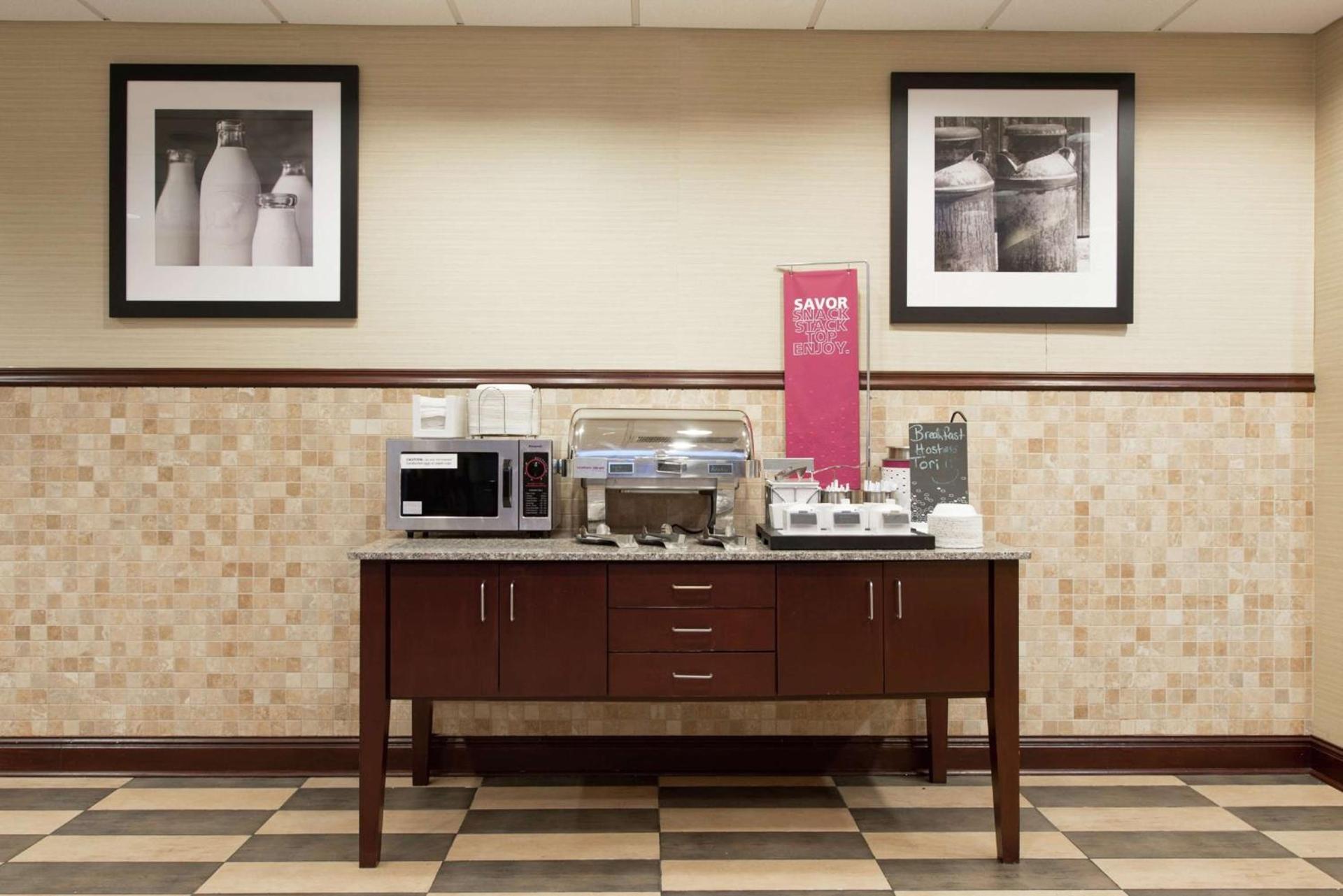 Hampton Inn Yazoo City photo 7