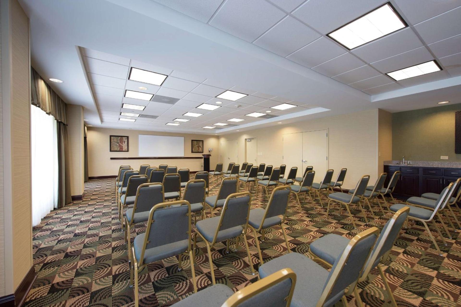 Hampton Inn Yazoo City photo 23