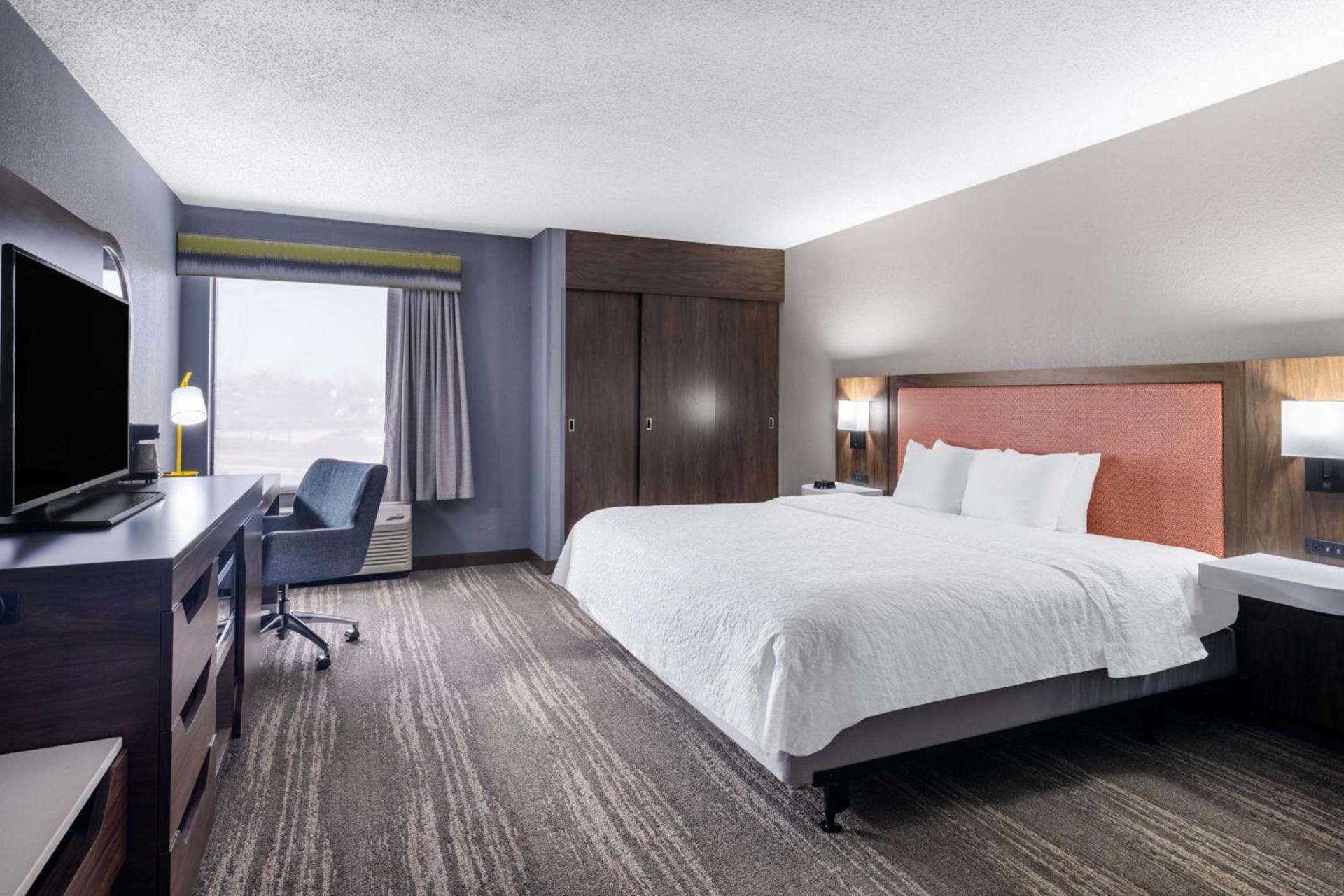 Hampton Inn Joliet/I-80 photo 20