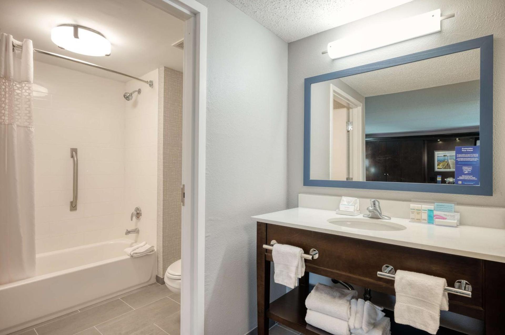 Hampton Inn Janesville photo 7