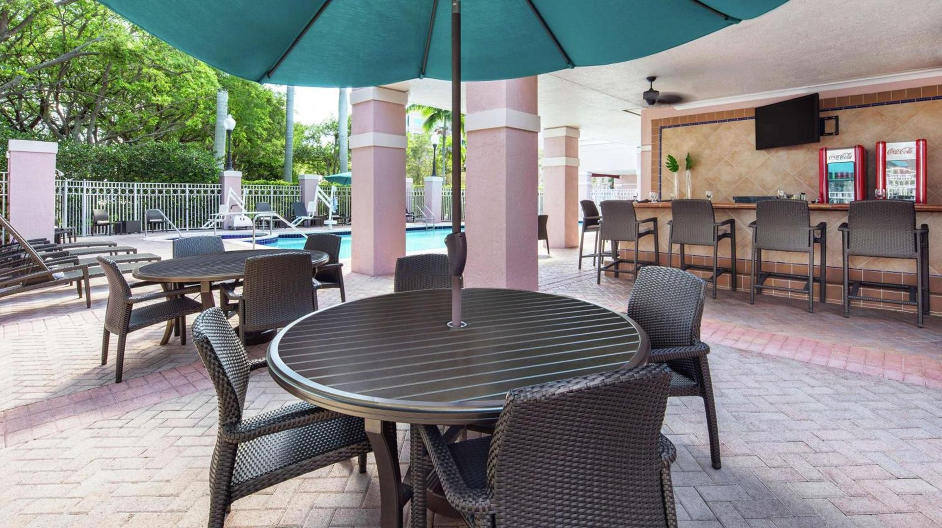 DoubleTree by Hilton Sunrise - Sawgrass Mills photo 2