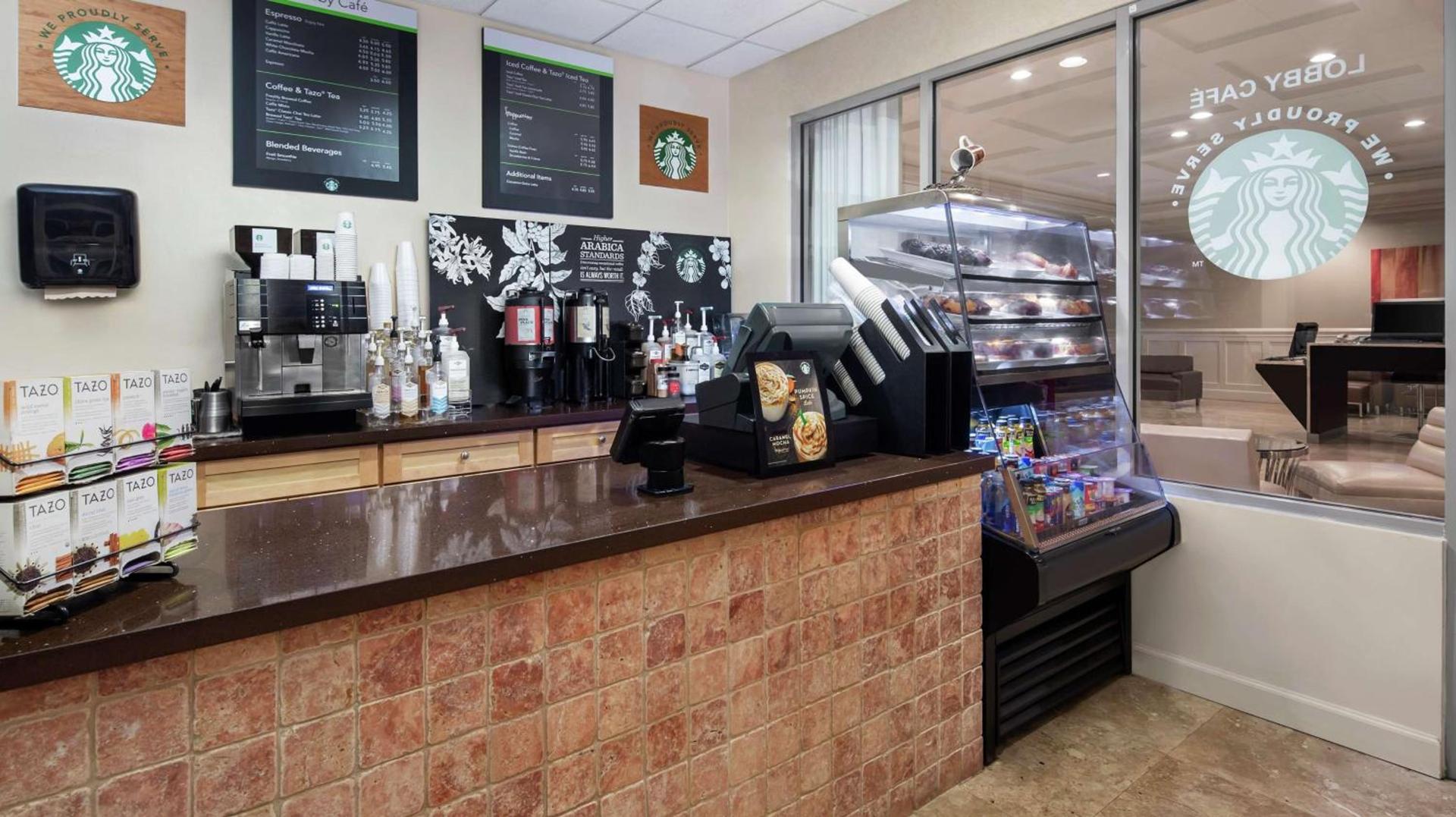 DoubleTree by Hilton Sunrise - Sawgrass Mills photo 33
