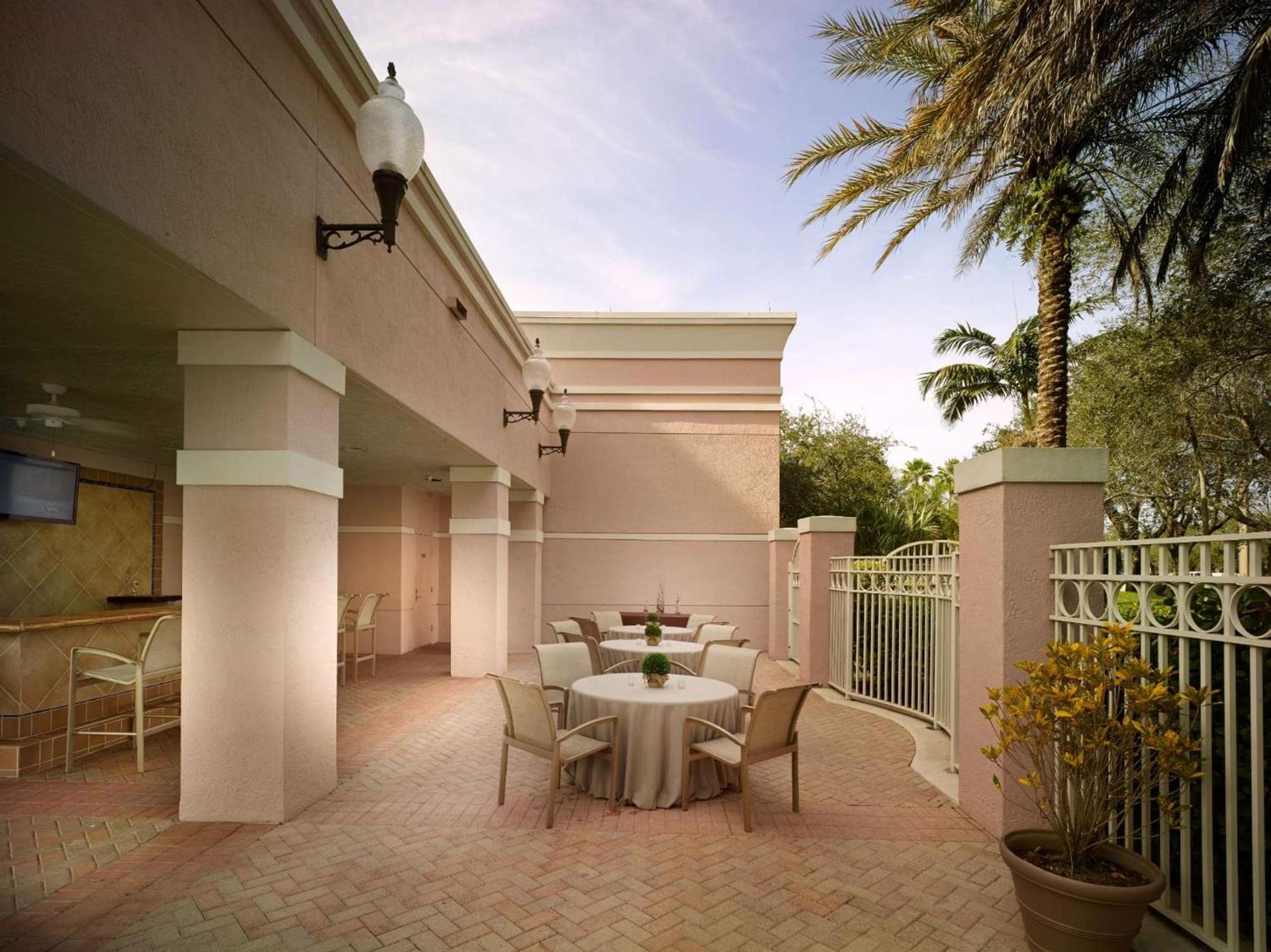 DoubleTree by Hilton Sunrise - Sawgrass Mills photo 7