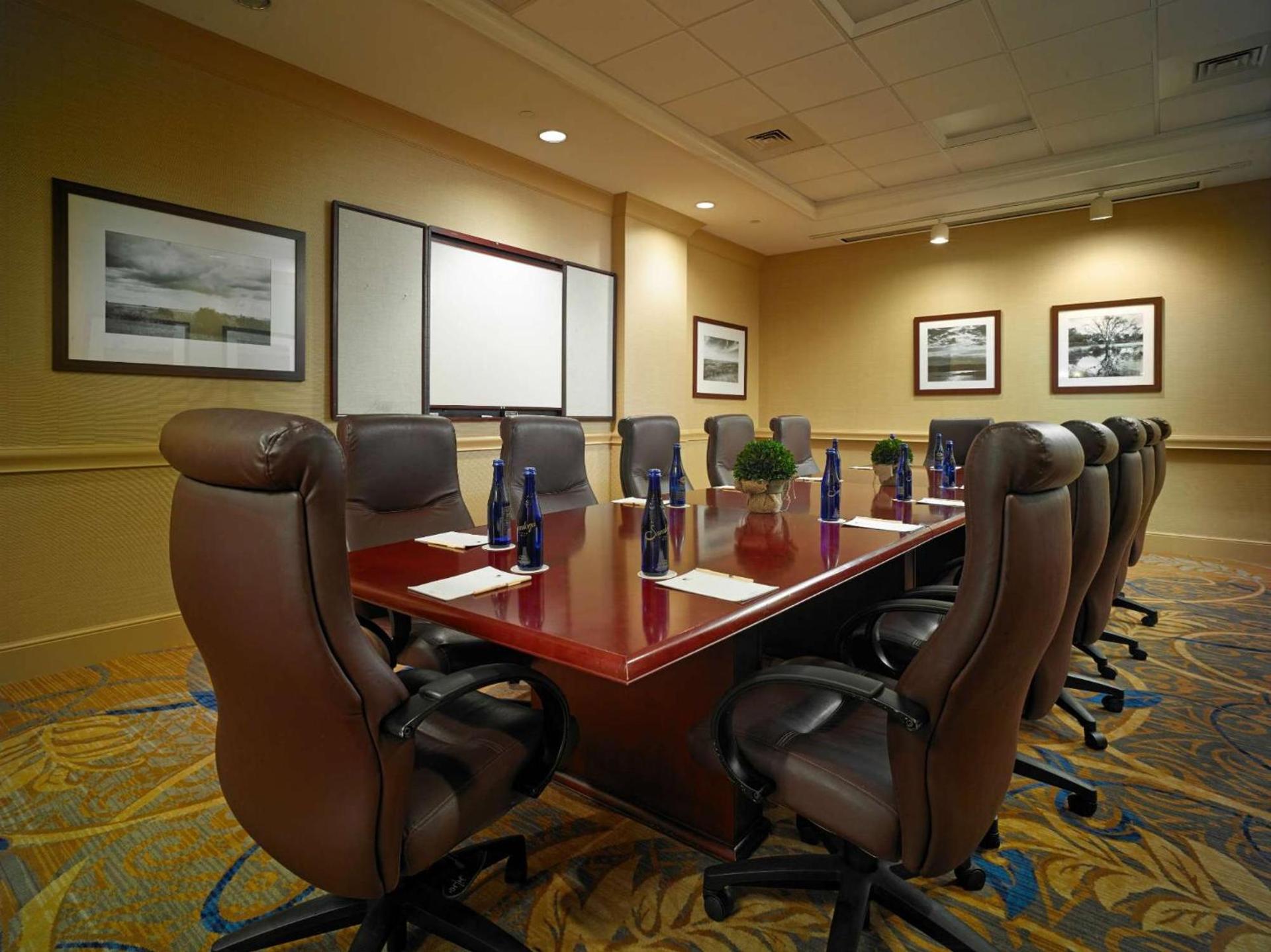 DoubleTree by Hilton Sunrise - Sawgrass Mills photo 22