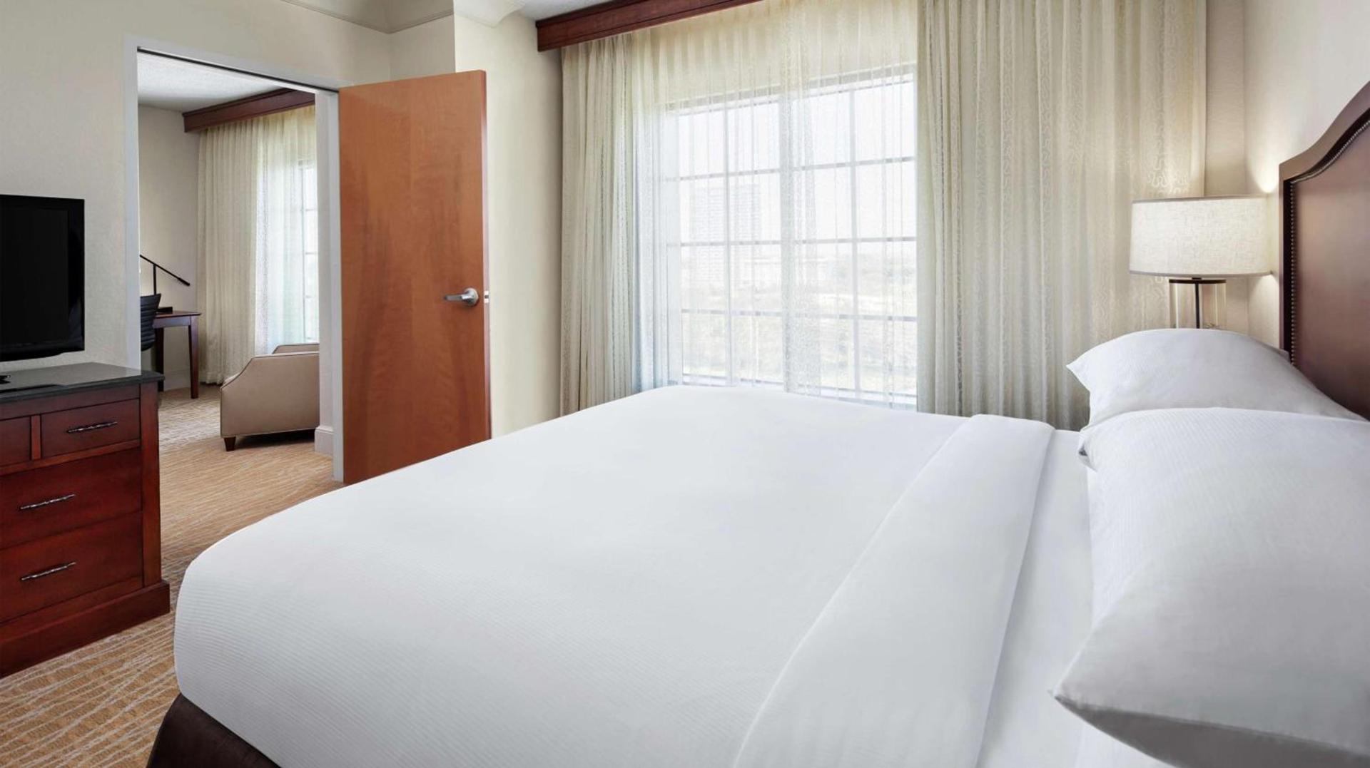 DoubleTree by Hilton Sunrise - Sawgrass Mills photo 18