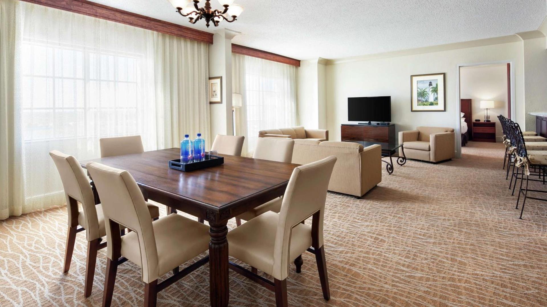 DoubleTree by Hilton Sunrise - Sawgrass Mills photo 34