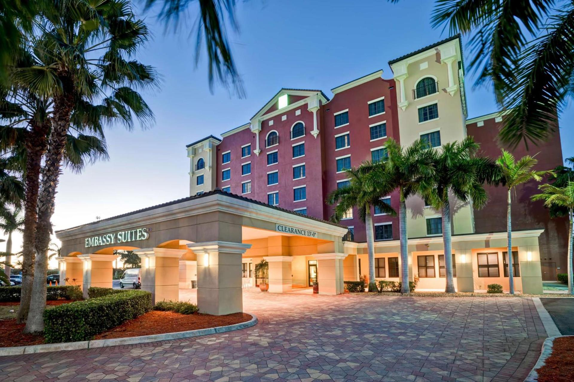 Embassy Suites Fort Myers - Estero — hotel in Estero