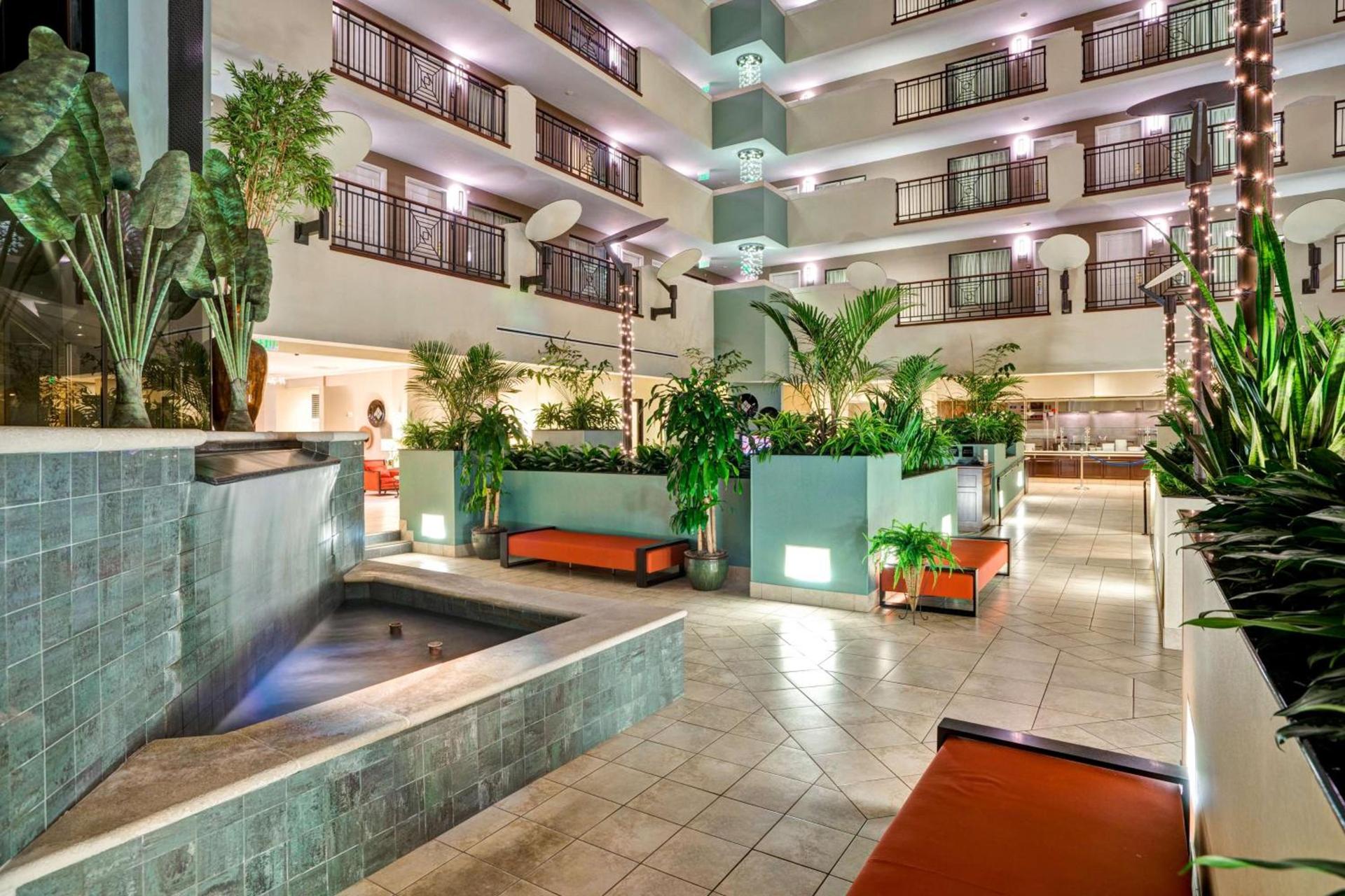 Embassy Suites Fort Myers - Estero photo 8