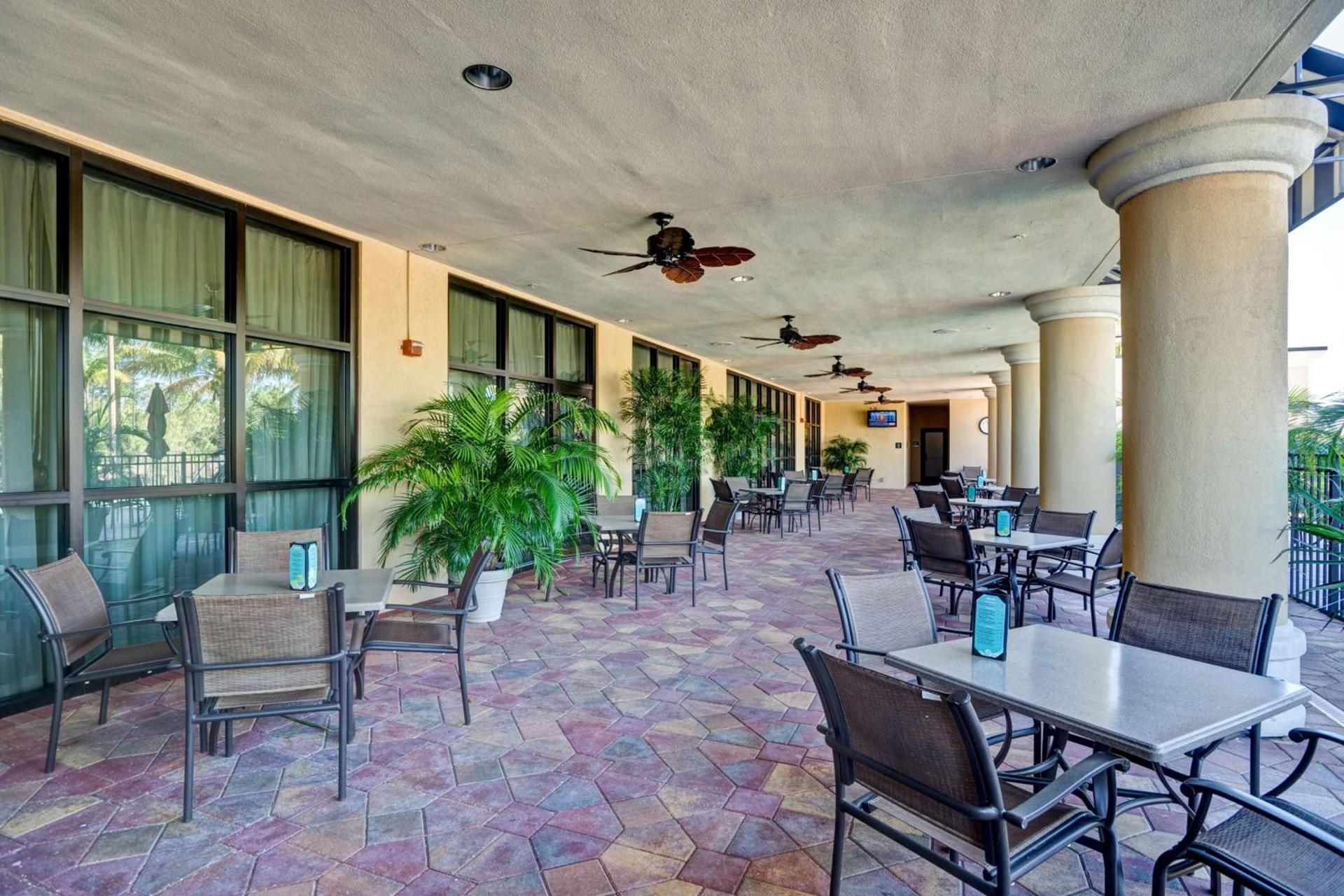 Embassy Suites Fort Myers - Estero photo 28