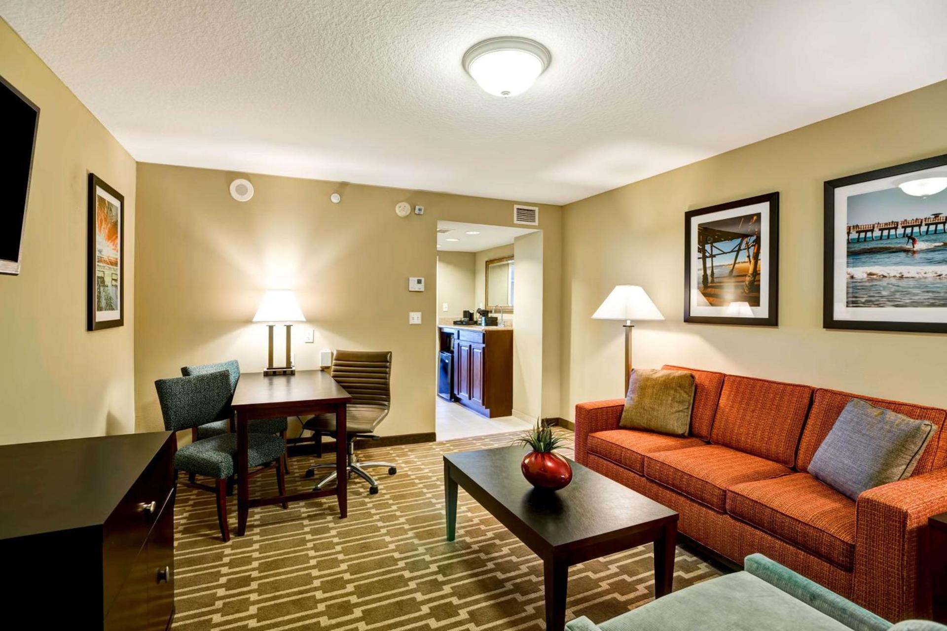 Embassy Suites Fort Myers - Estero photo 29