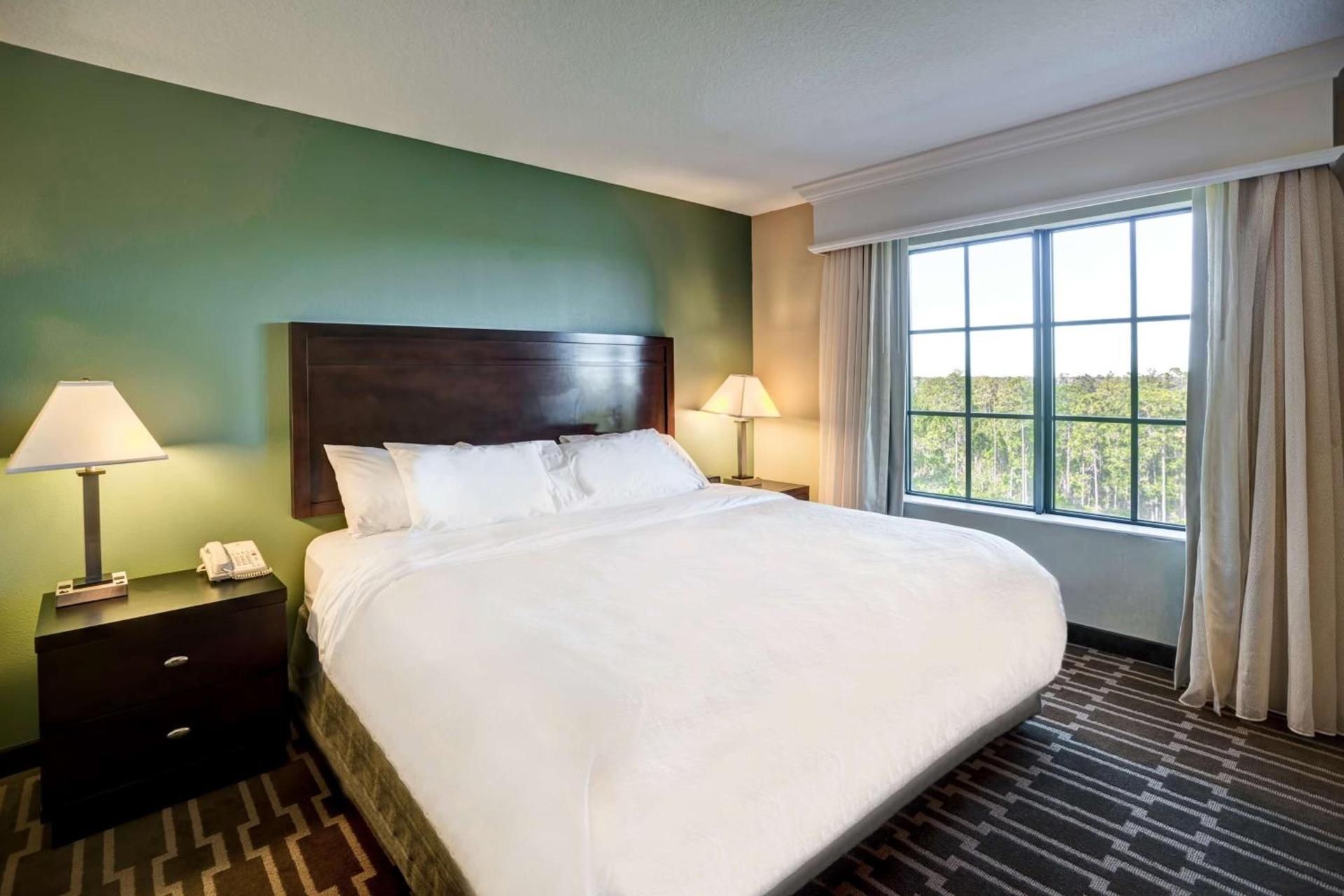 Embassy Suites Fort Myers - Estero photo 35