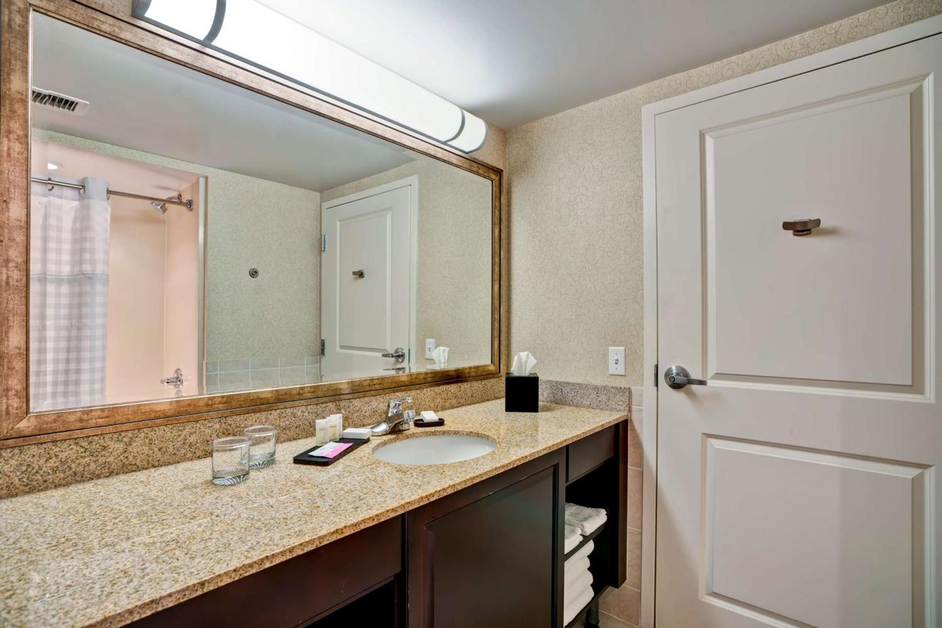 Embassy Suites Fort Myers - Estero photo 39
