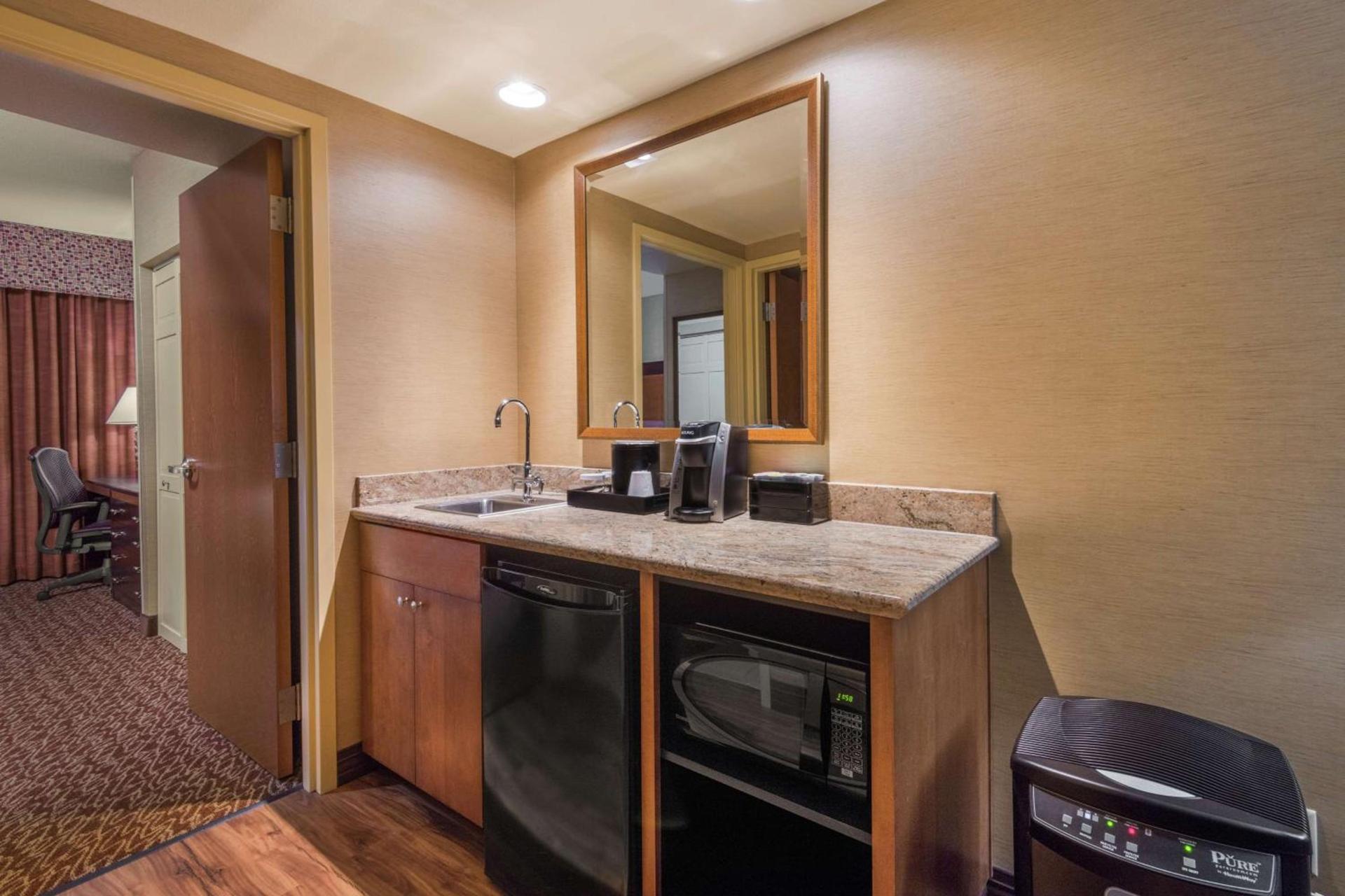 Embassy Suites Loveland Conference Center photo 42