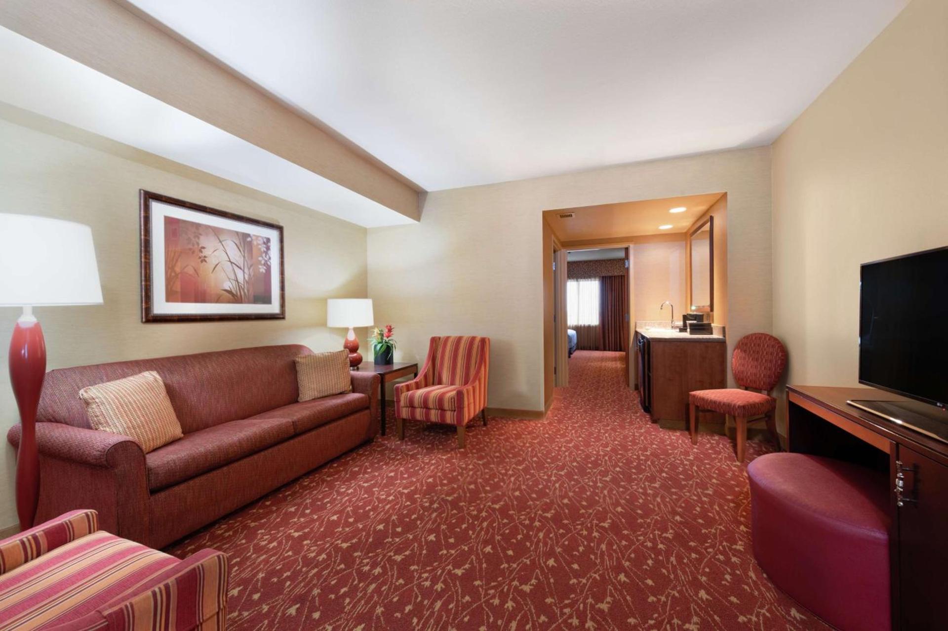 Embassy Suites Loveland Conference Center photo 44