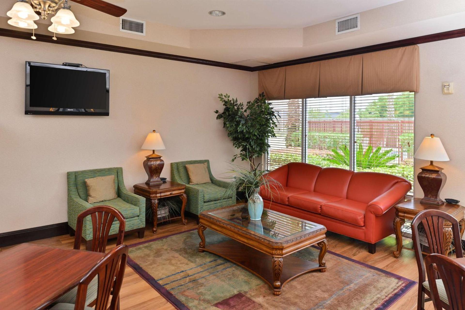 Hampton Inn Houston-Deer Park Ship Area photo 2