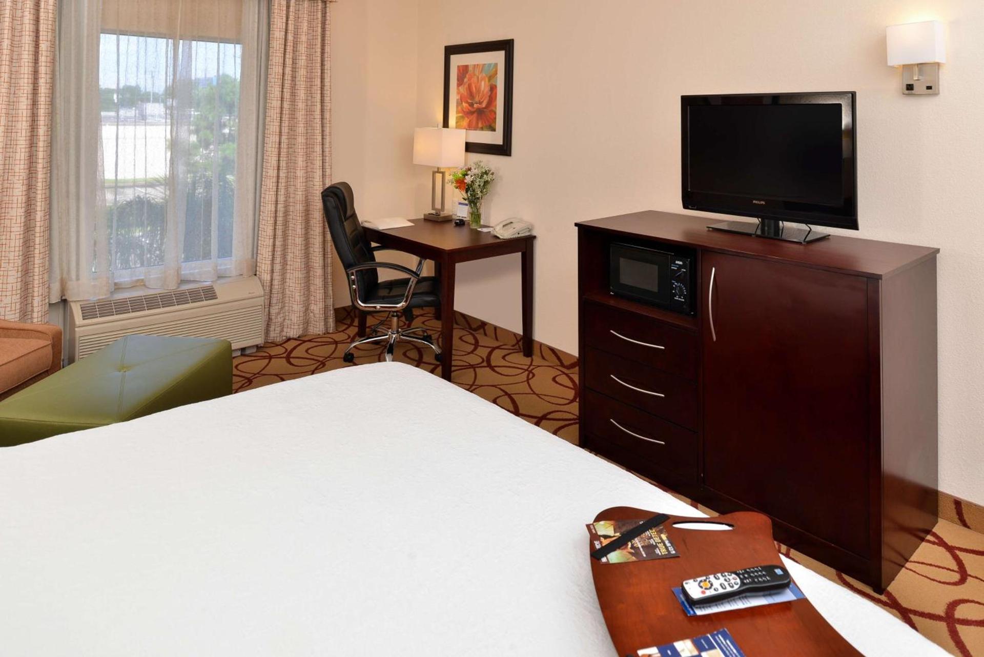 Hampton Inn Houston-Deer Park Ship Area photo 14