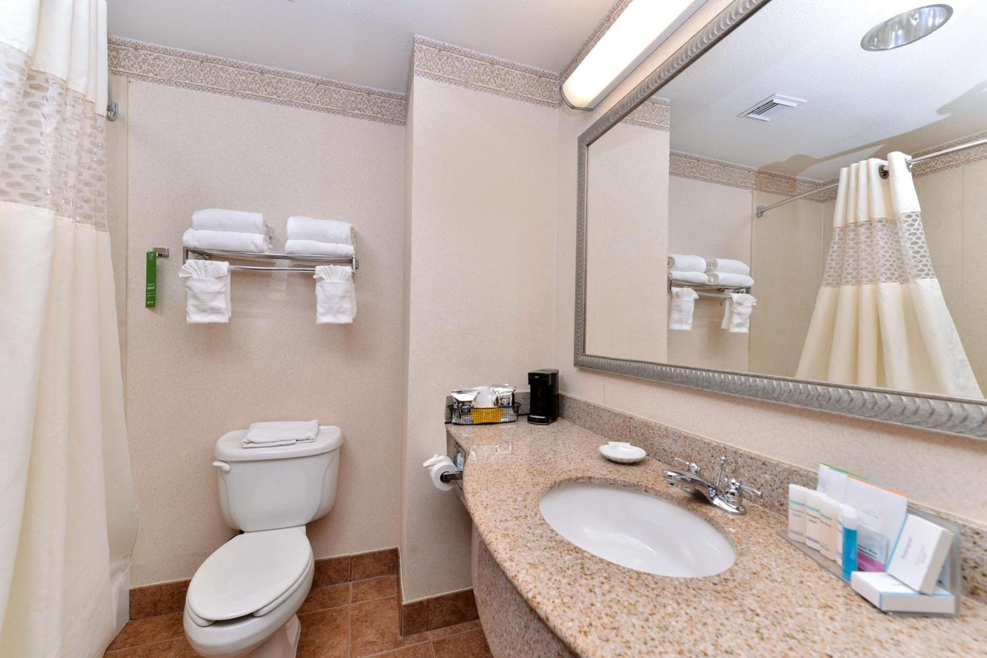 Hampton Inn Houston-Deer Park Ship Area photo 15