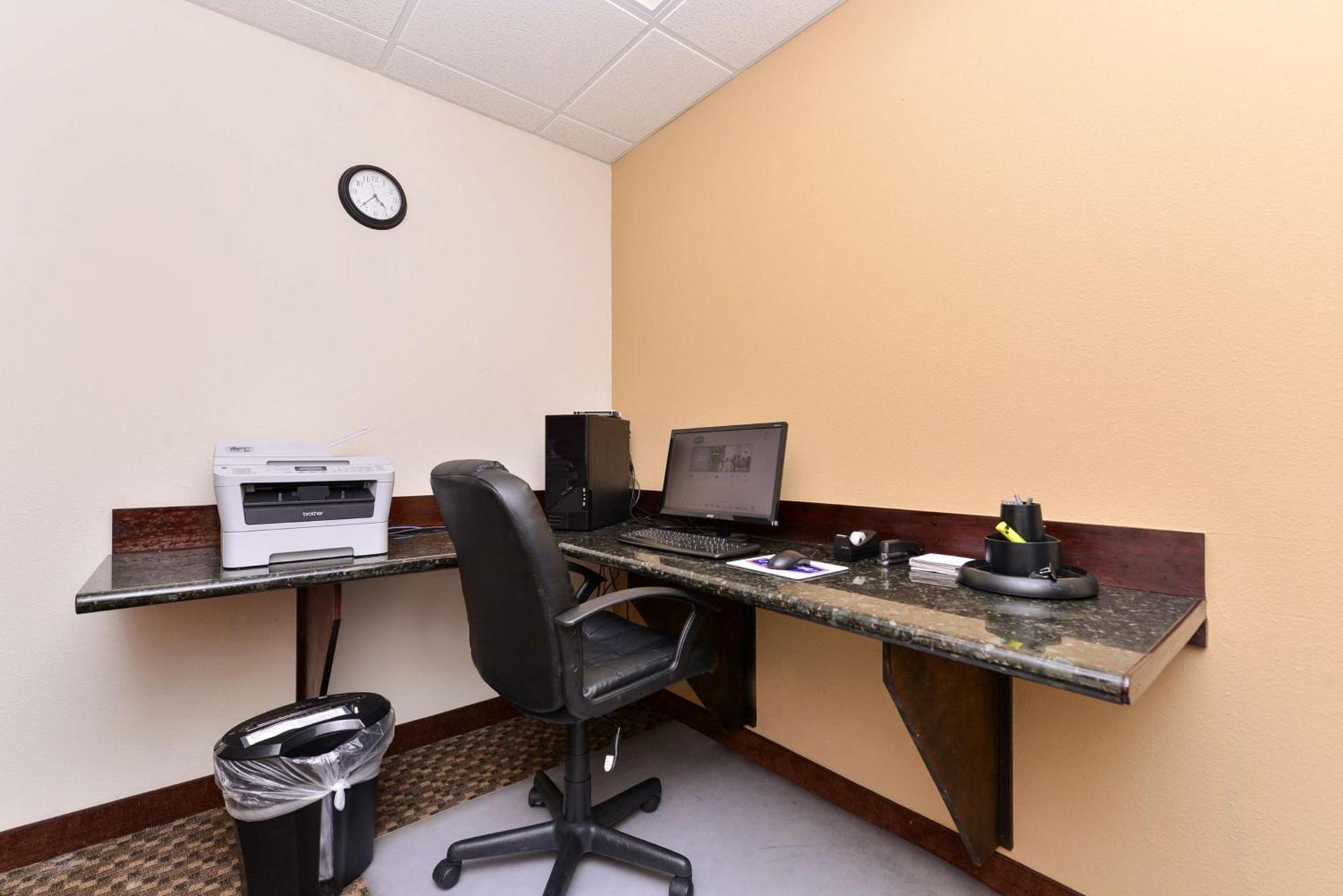 Hampton Inn Houston-Deer Park Ship Area photo 32