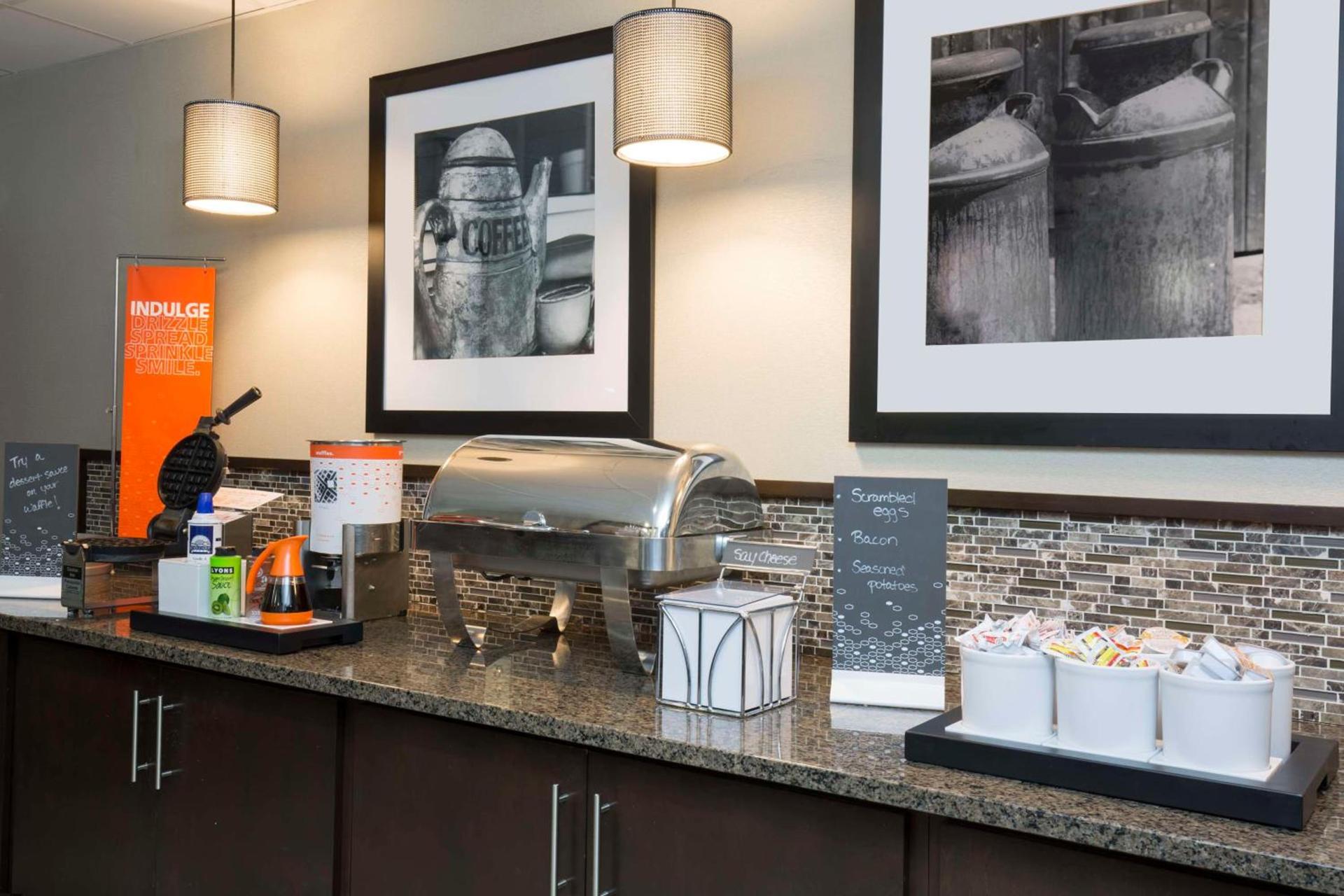 Hampton Inn Indianapolis Northeast/Castleton photo 12