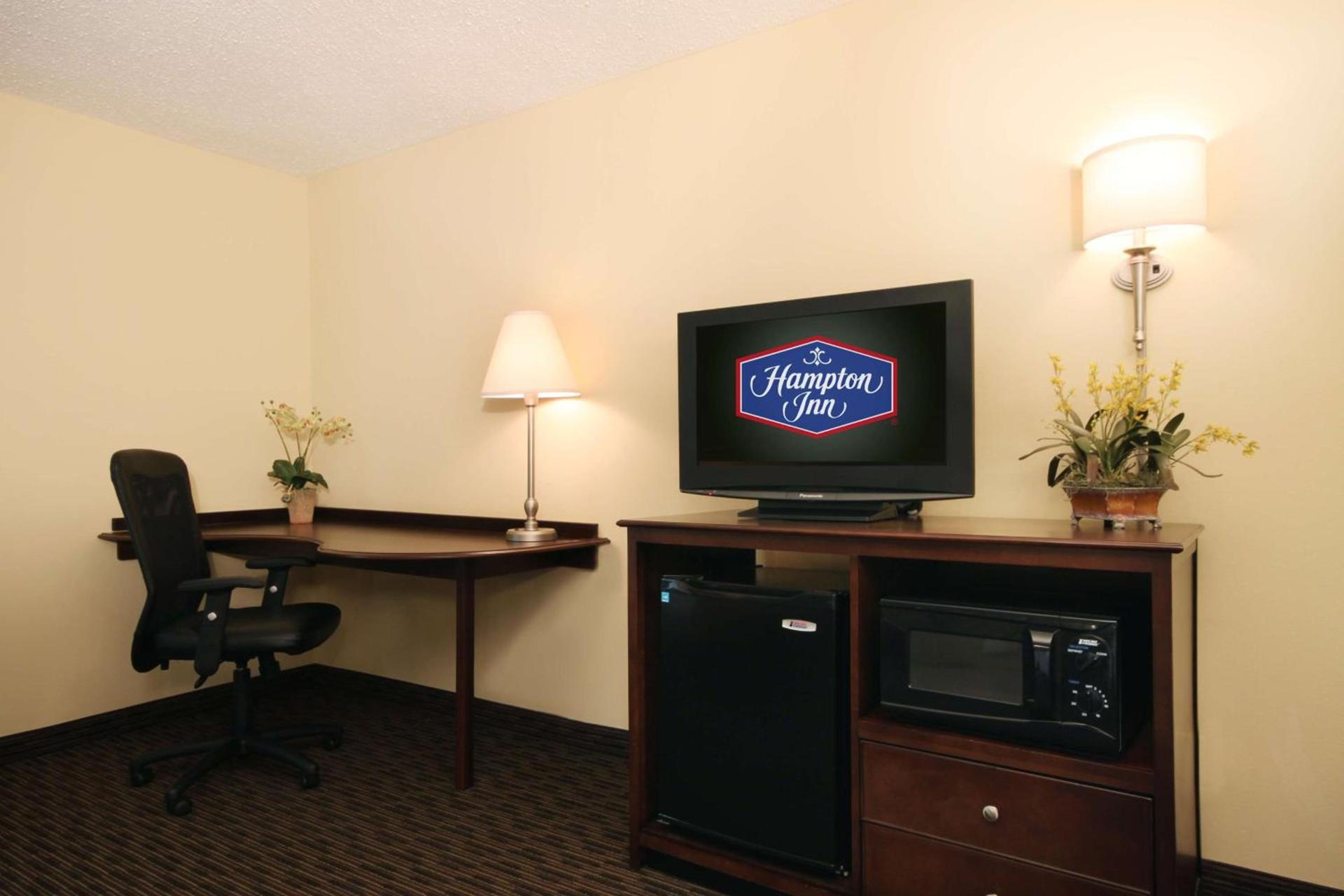 Hampton Inn Indianapolis Northeast/Castleton photo 29