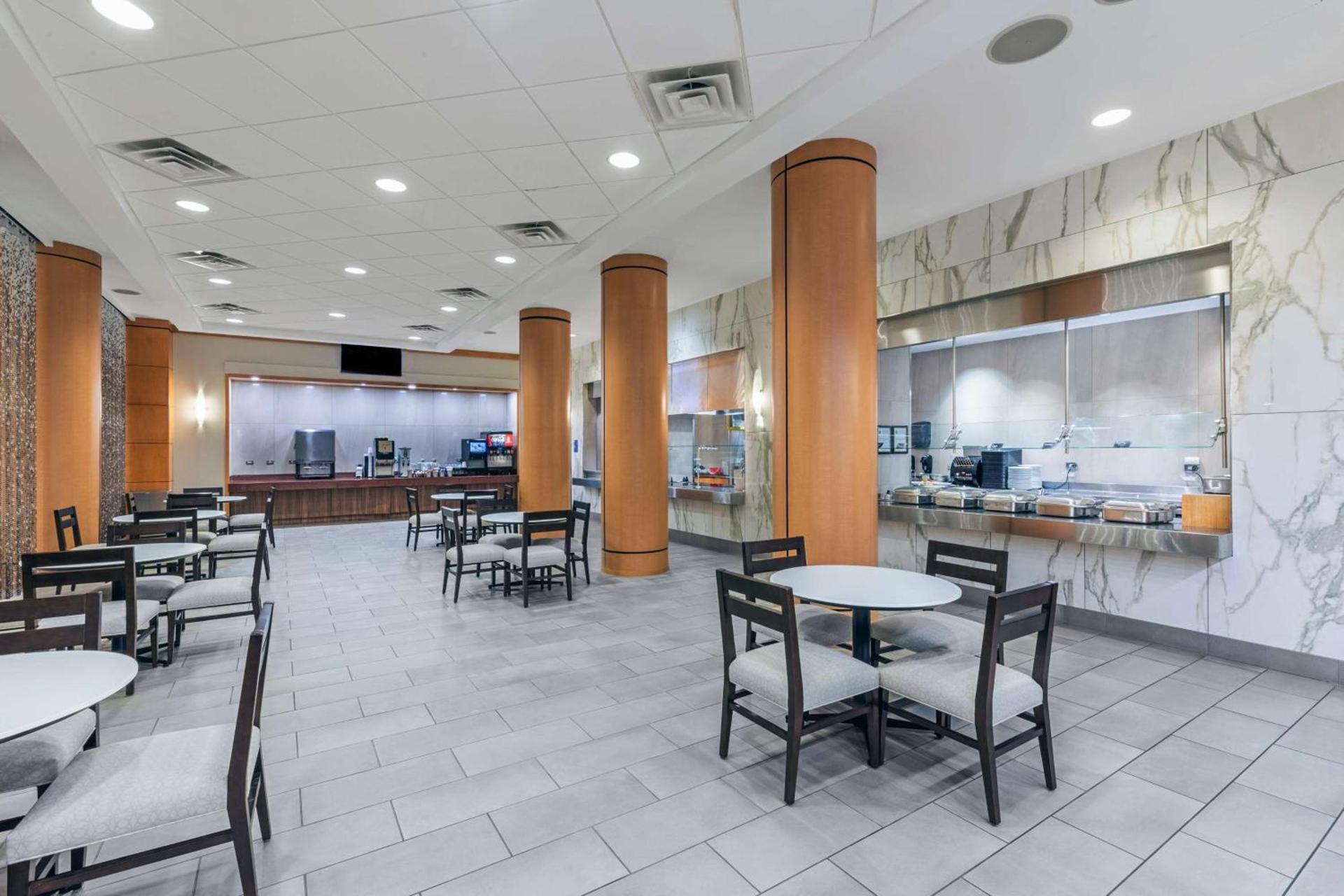 Embassy Suites by Hilton Houston-Energy Corridor photo 10