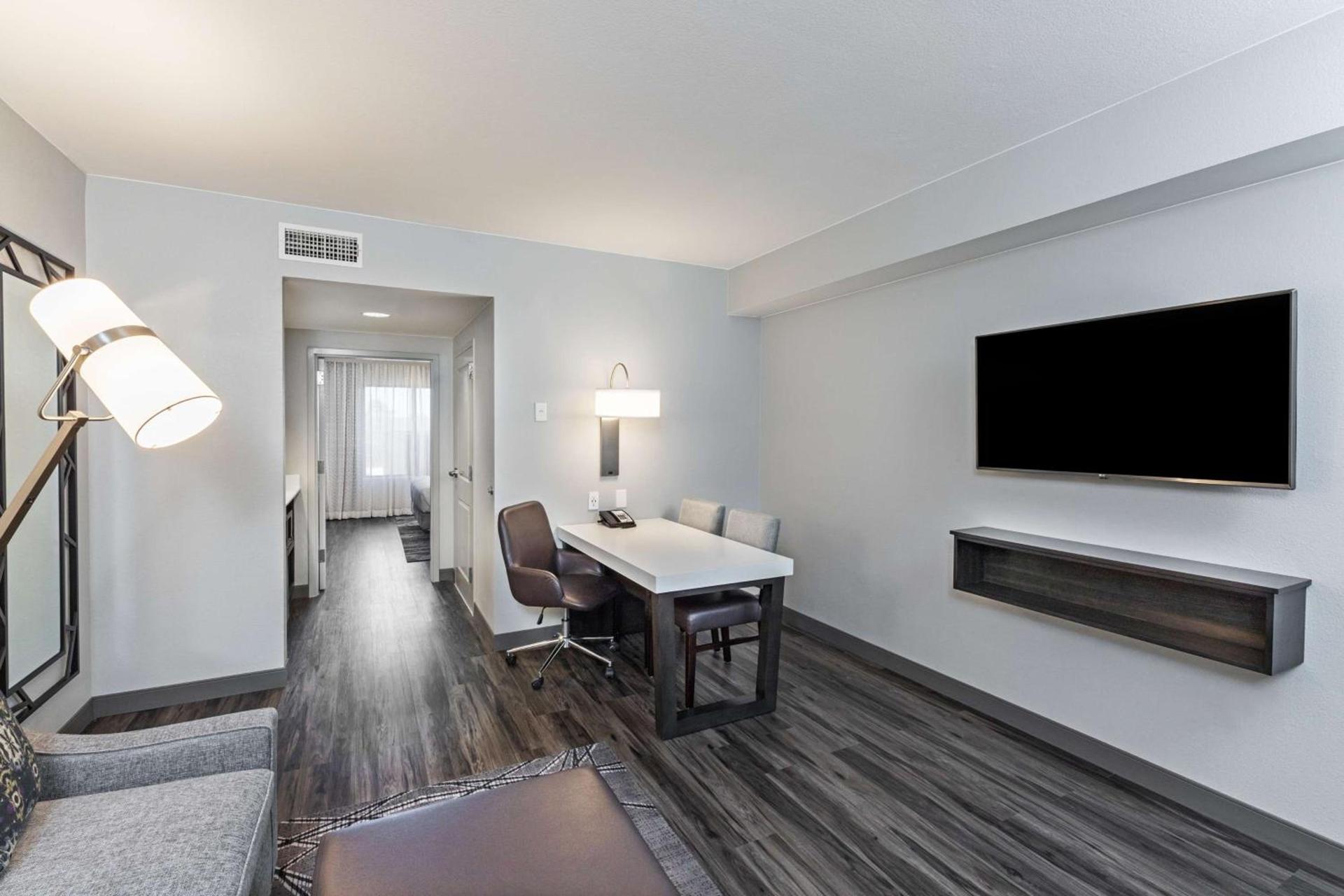 Embassy Suites by Hilton Houston-Energy Corridor photo 19