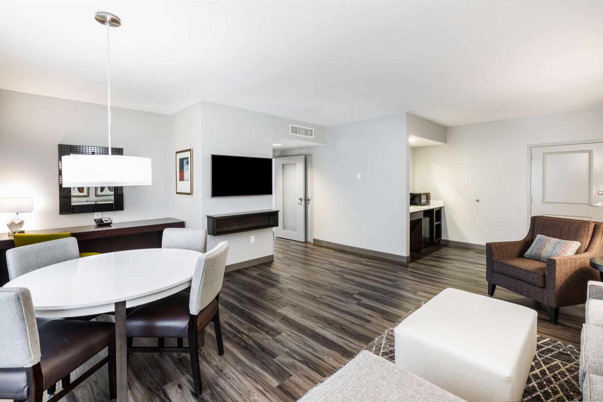 Embassy Suites by Hilton Houston-Energy Corridor photo 47