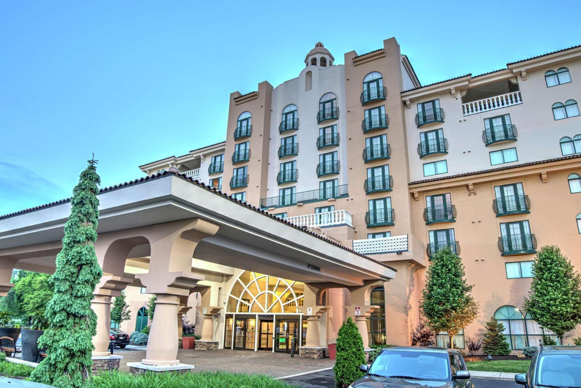 Embassy Suites by Hilton Indianapolis North photo 3