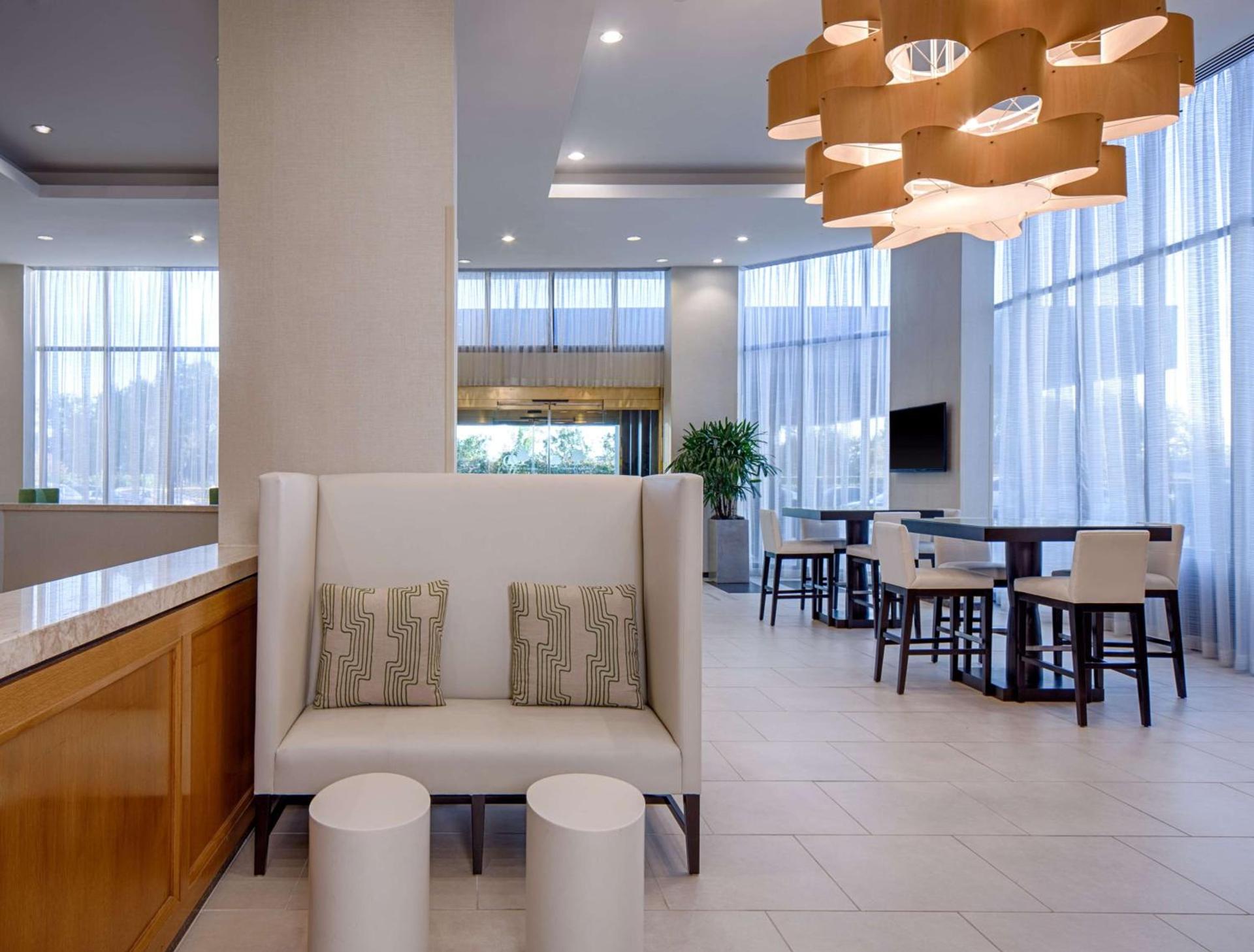 DoubleTree by Hilton Hotel Houston Greenway Plaza photo 6
