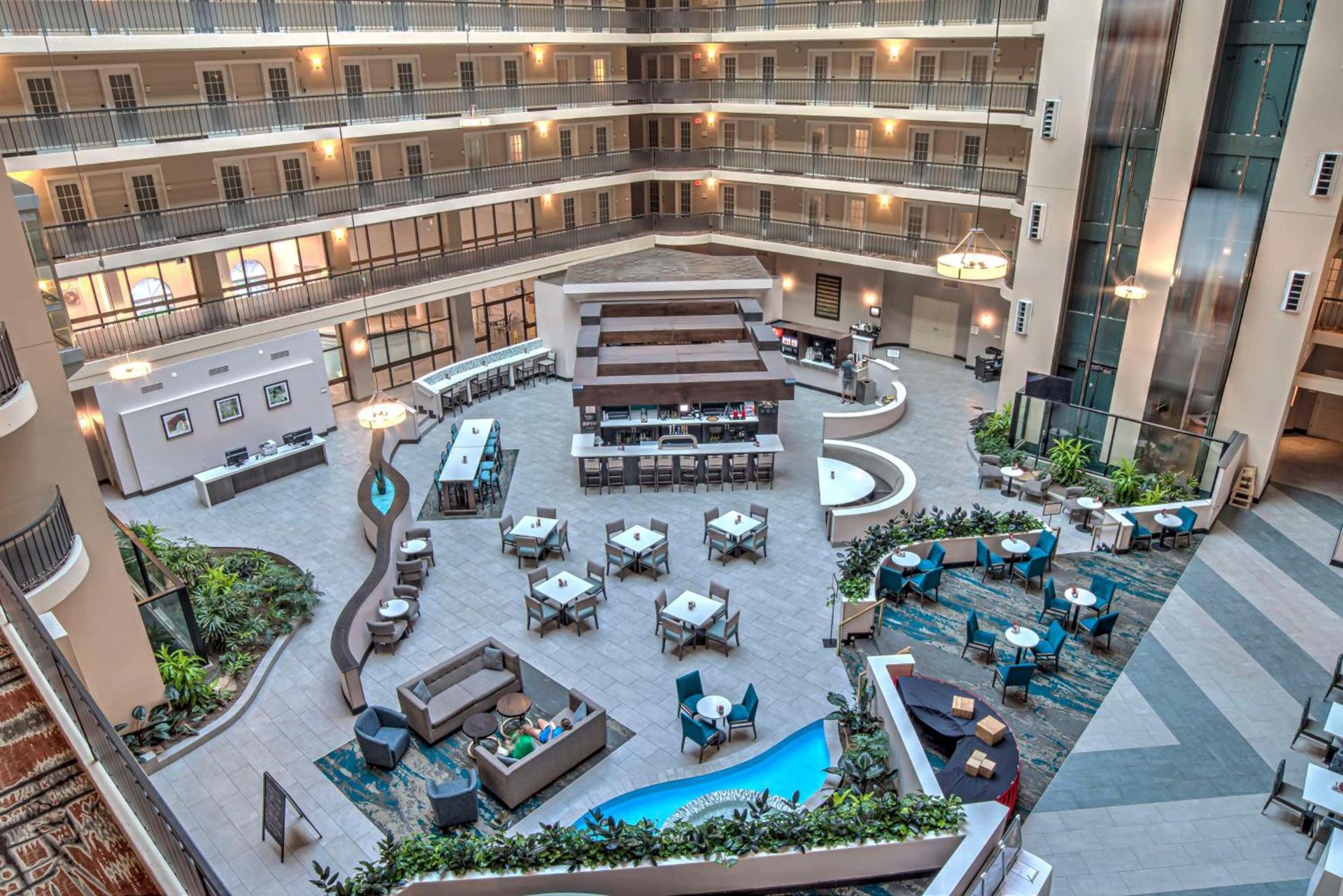 Embassy Suites by Hilton Indianapolis North photo 4