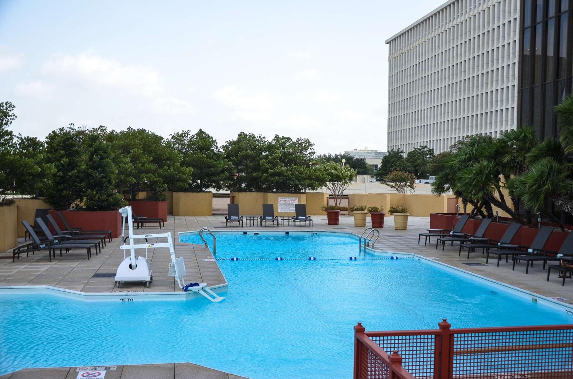 DoubleTree by Hilton Hotel Houston Greenway Plaza photo 9