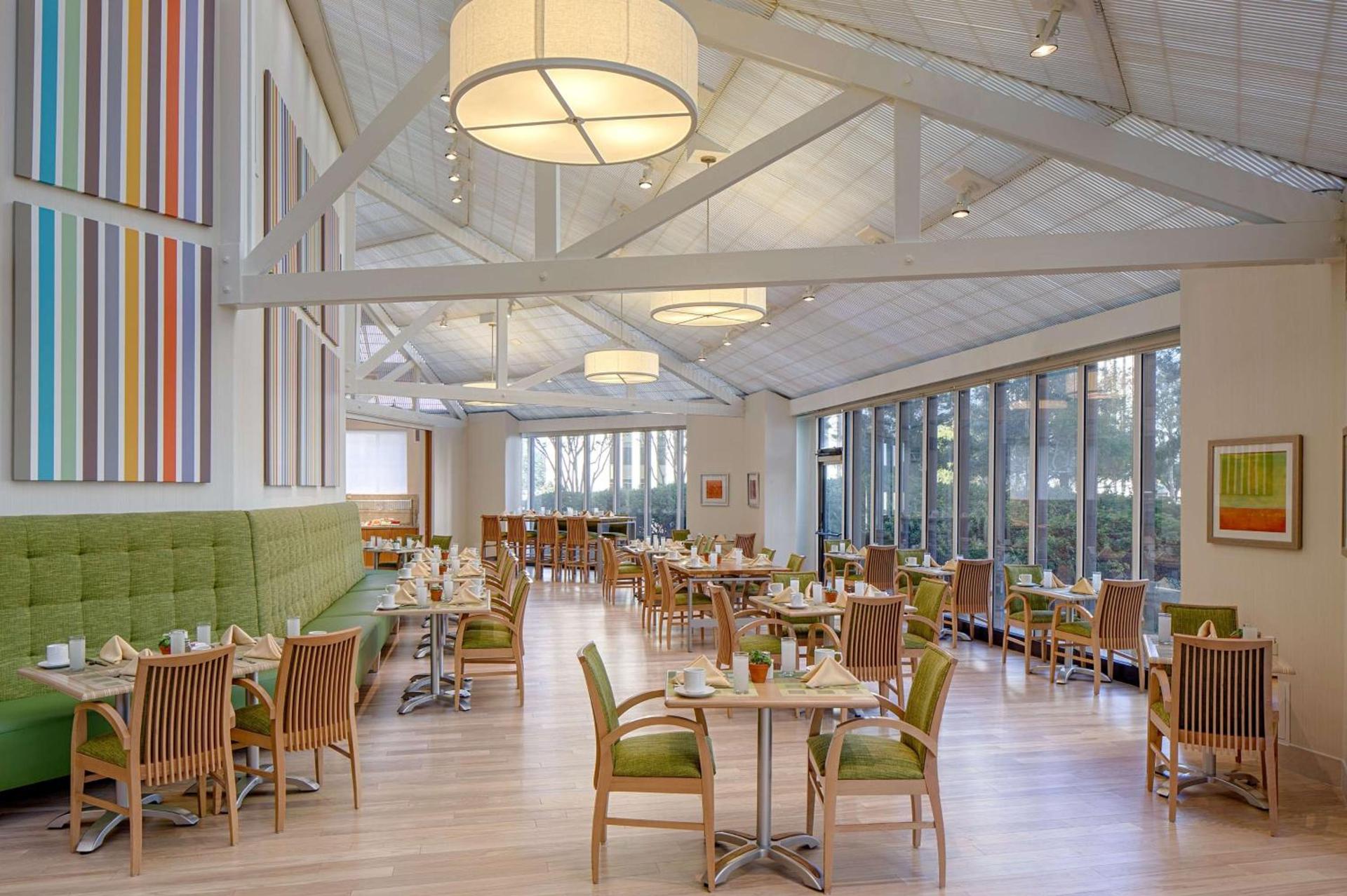 DoubleTree by Hilton Hotel Houston Greenway Plaza photo 13