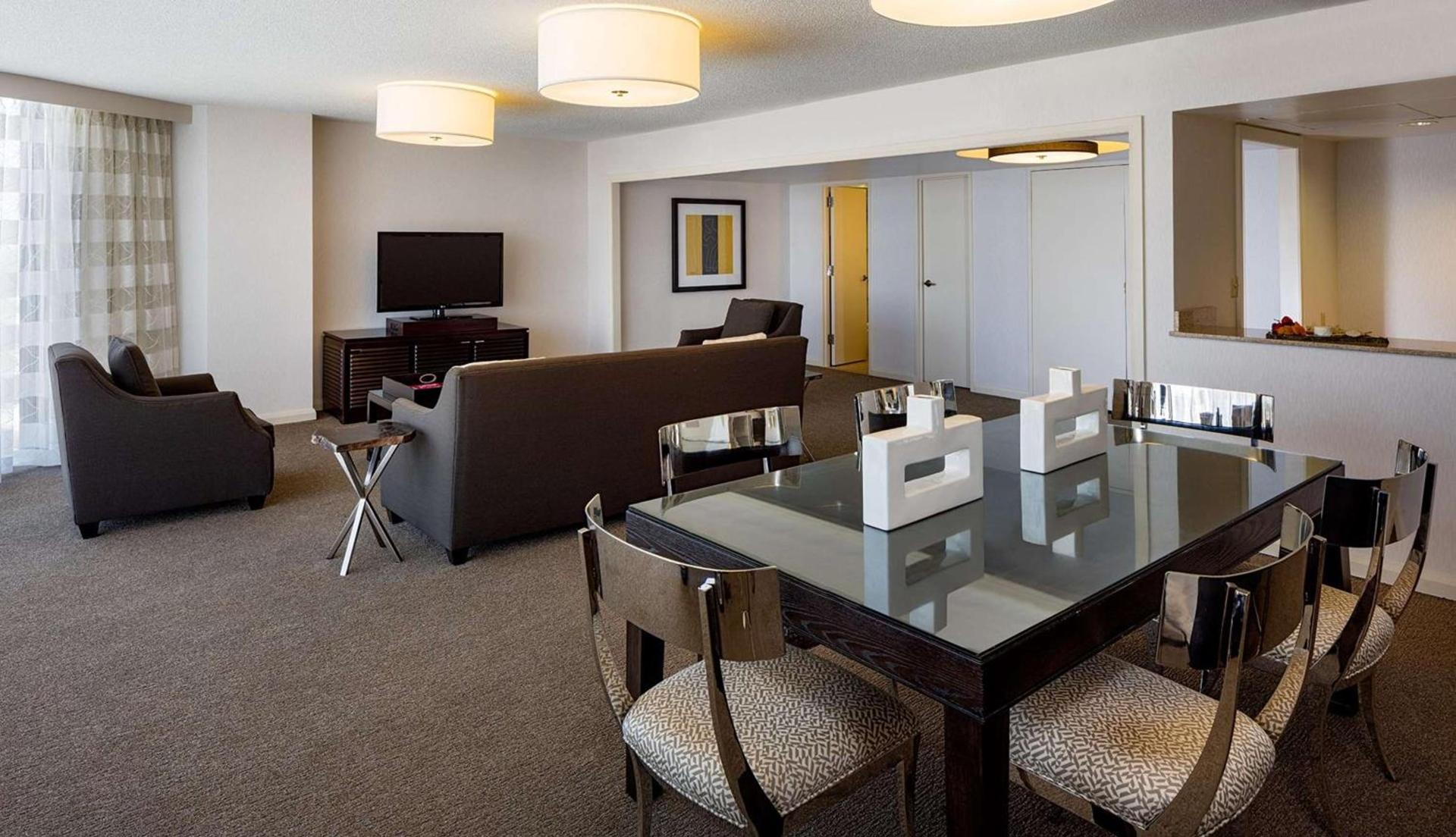 DoubleTree by Hilton Hotel Houston Greenway Plaza photo 16