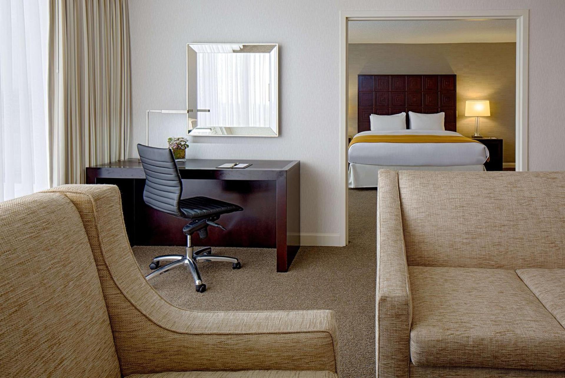DoubleTree by Hilton Hotel Houston Greenway Plaza photo 27