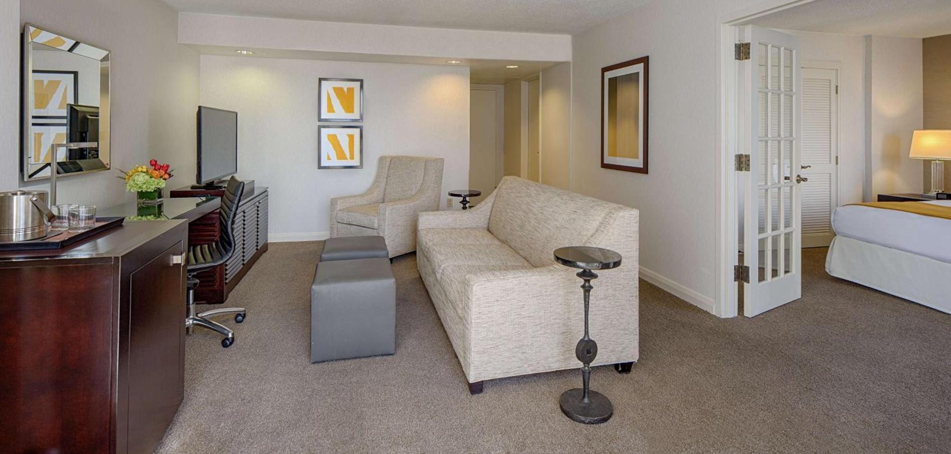 DoubleTree by Hilton Hotel Houston Greenway Plaza photo 32