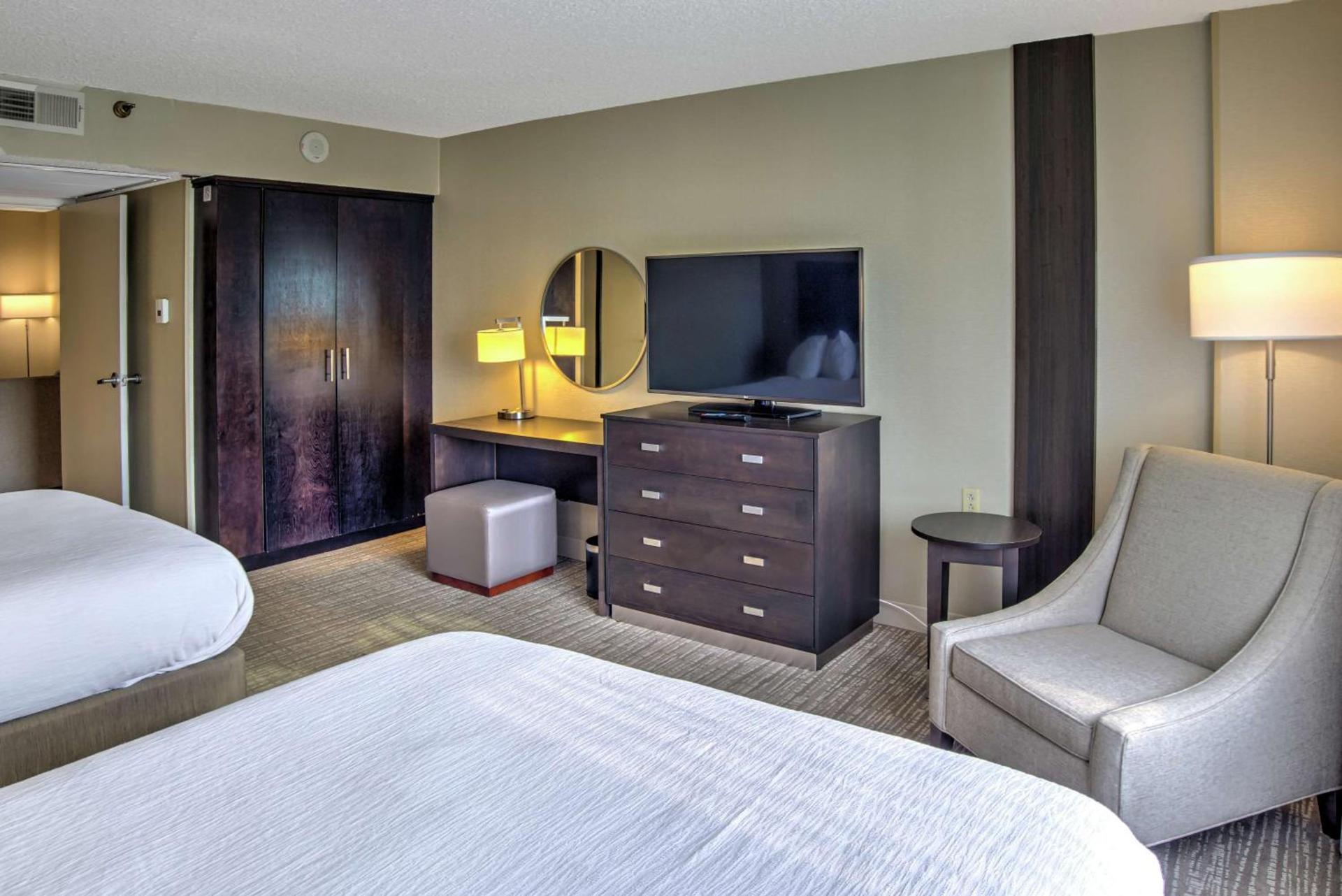 Embassy Suites by Hilton Indianapolis North photo 16
