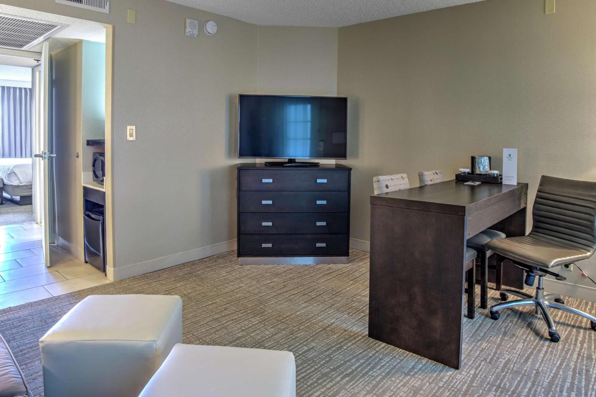 Embassy Suites by Hilton Indianapolis North photo 17