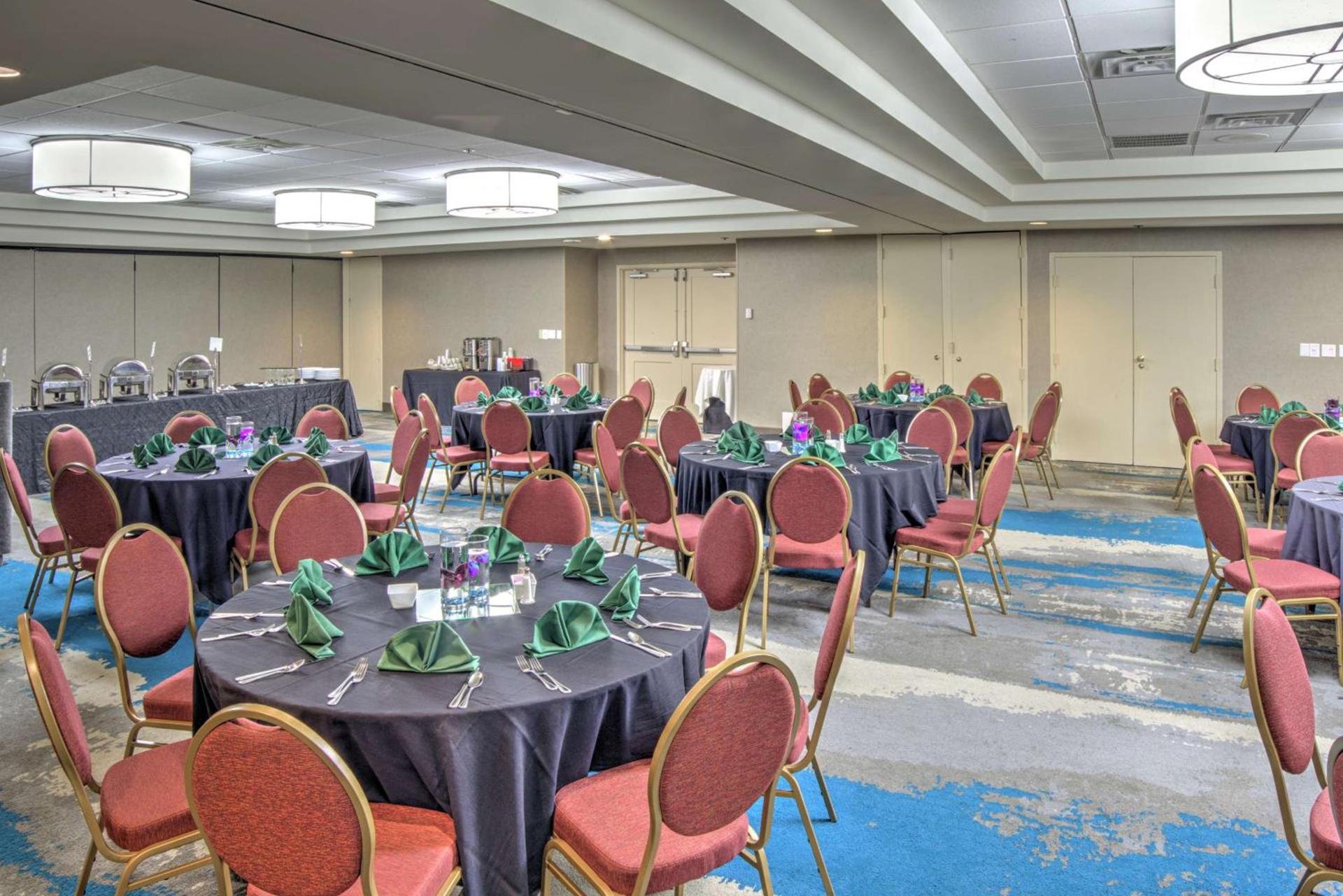 Embassy Suites by Hilton Indianapolis North photo 20
