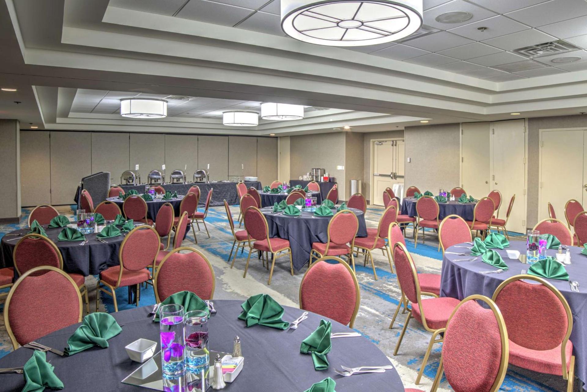 Embassy Suites by Hilton Indianapolis North photo 22