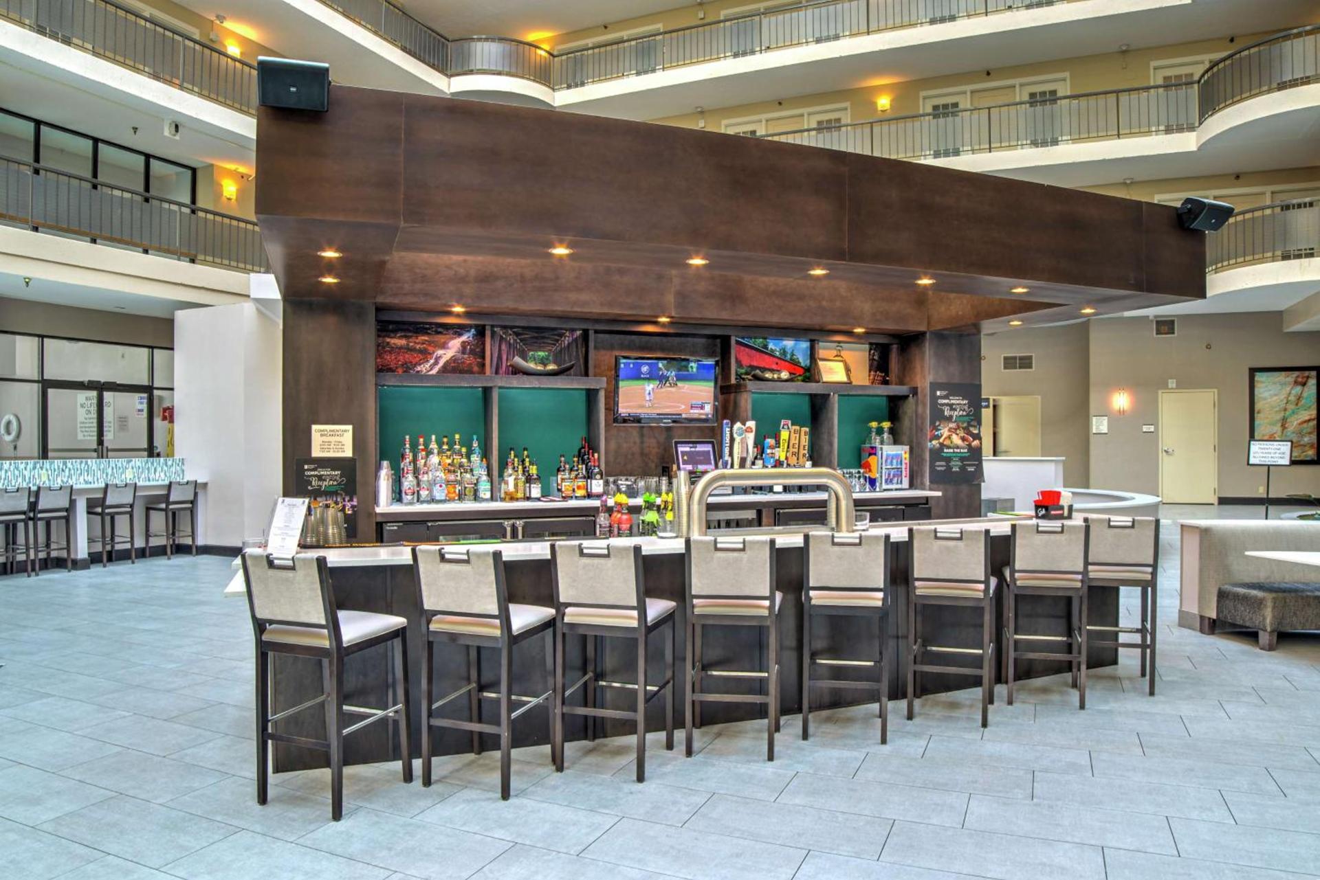 Embassy Suites by Hilton Indianapolis North photo 25