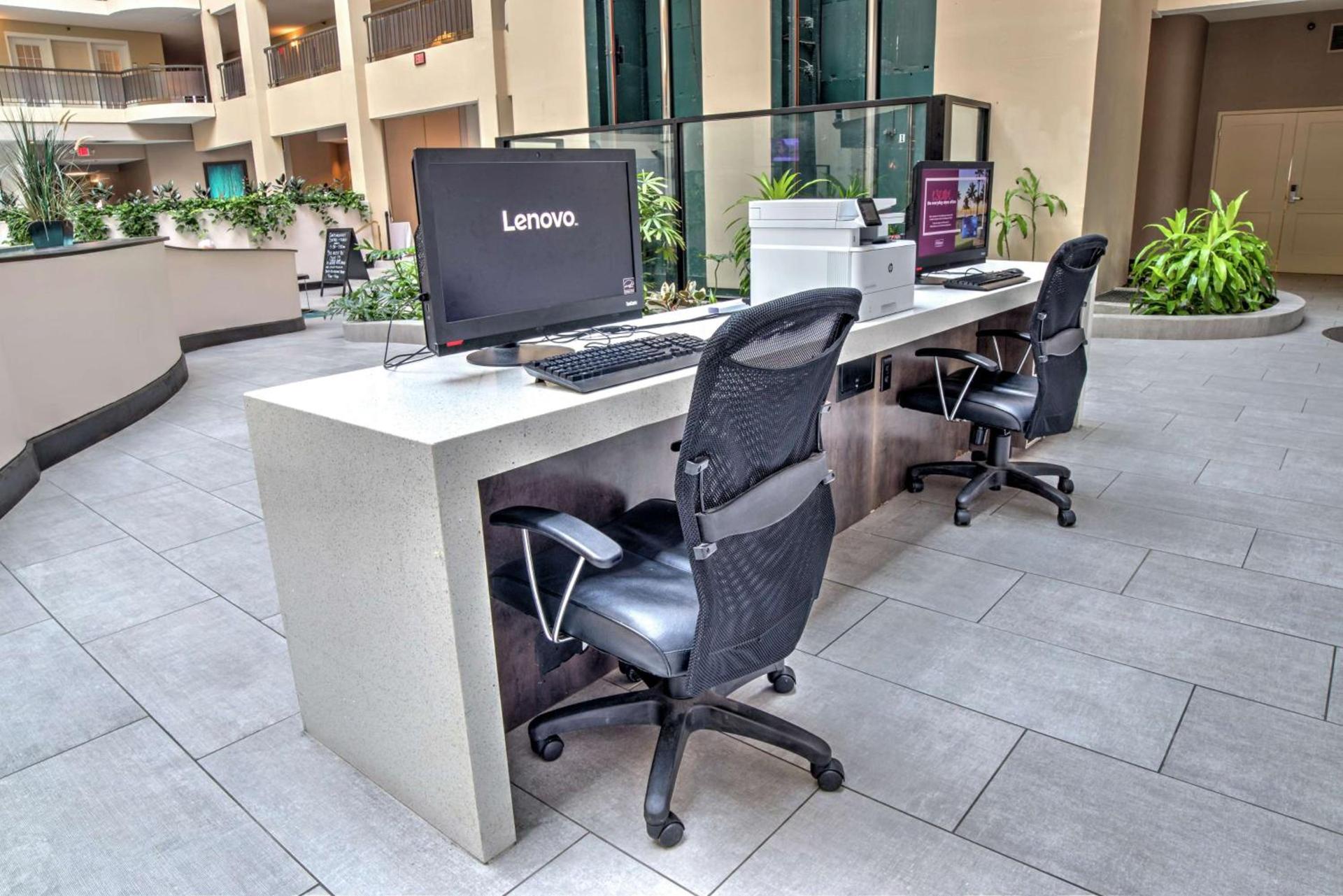 Embassy Suites by Hilton Indianapolis North photo 28