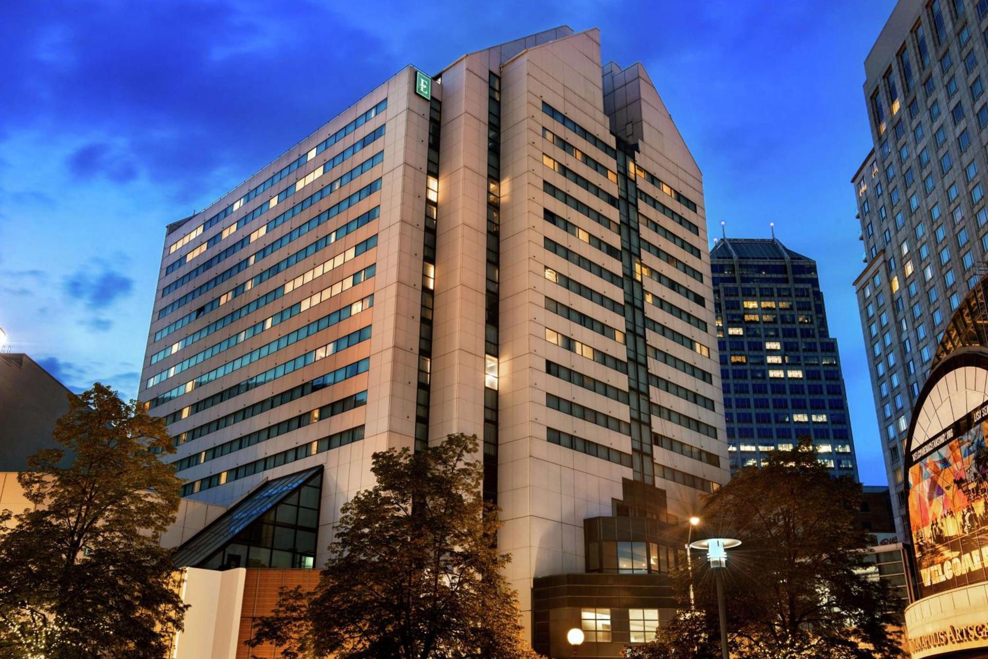 Embassy Suites by Hilton Indianapolis Downtown photo 2