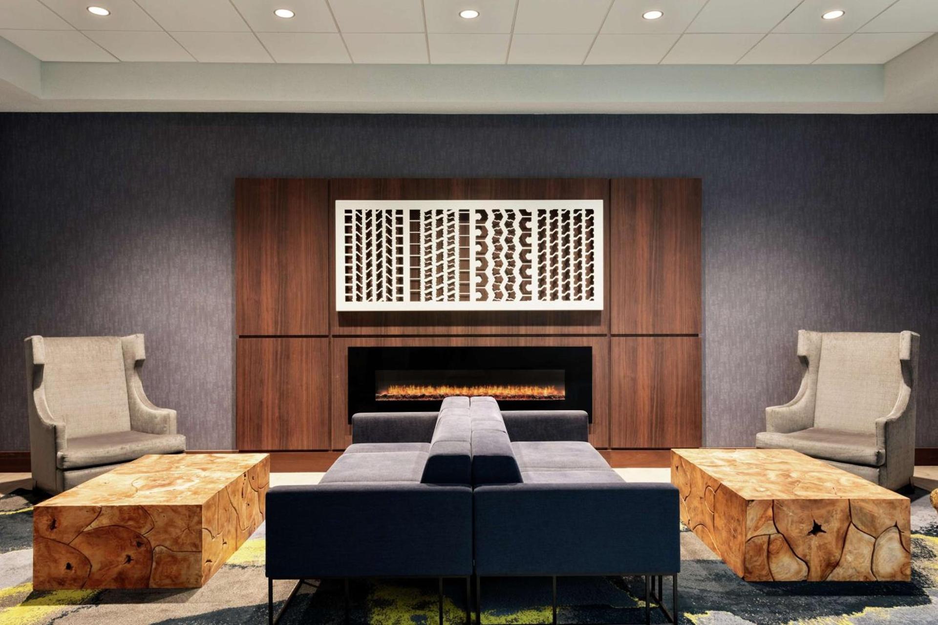 Embassy Suites by Hilton Indianapolis Downtown photo 5