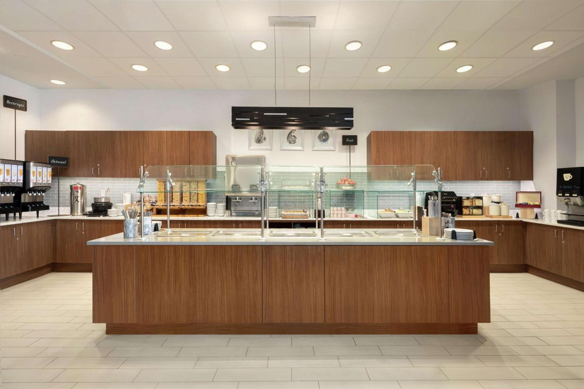 Embassy Suites by Hilton Indianapolis Downtown photo 14